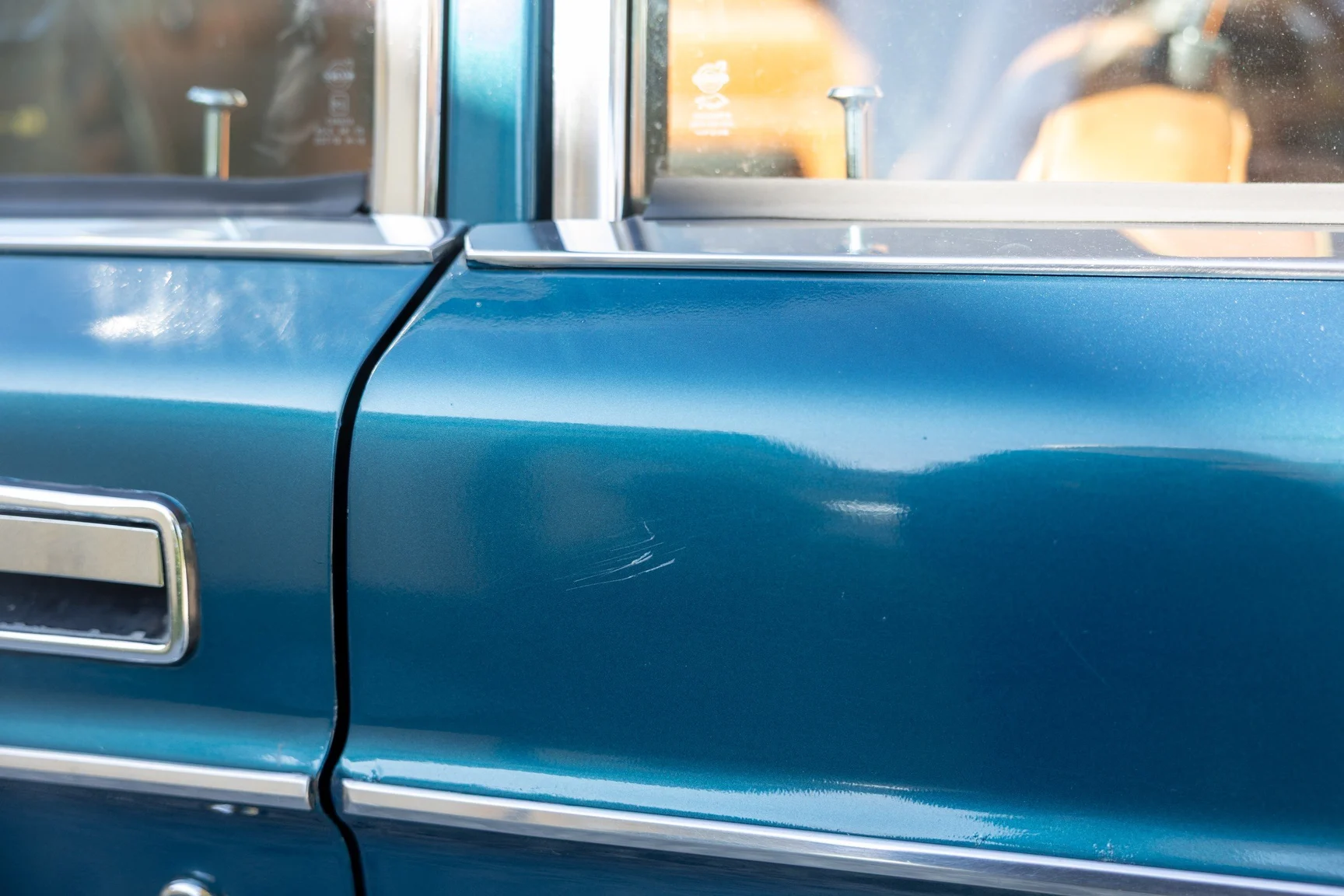 Exteriörbild på 1973 Volvo 164E (27)