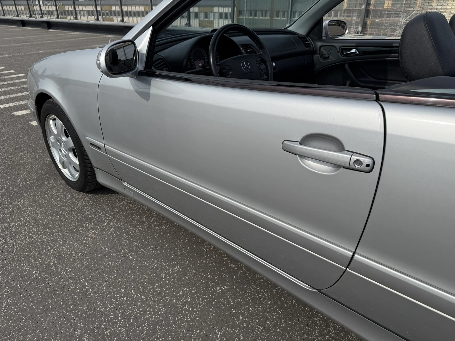 Aussenfoto 2001 MERCEDES-BENZ CLK 230 Kompressor Cabriolet (37)