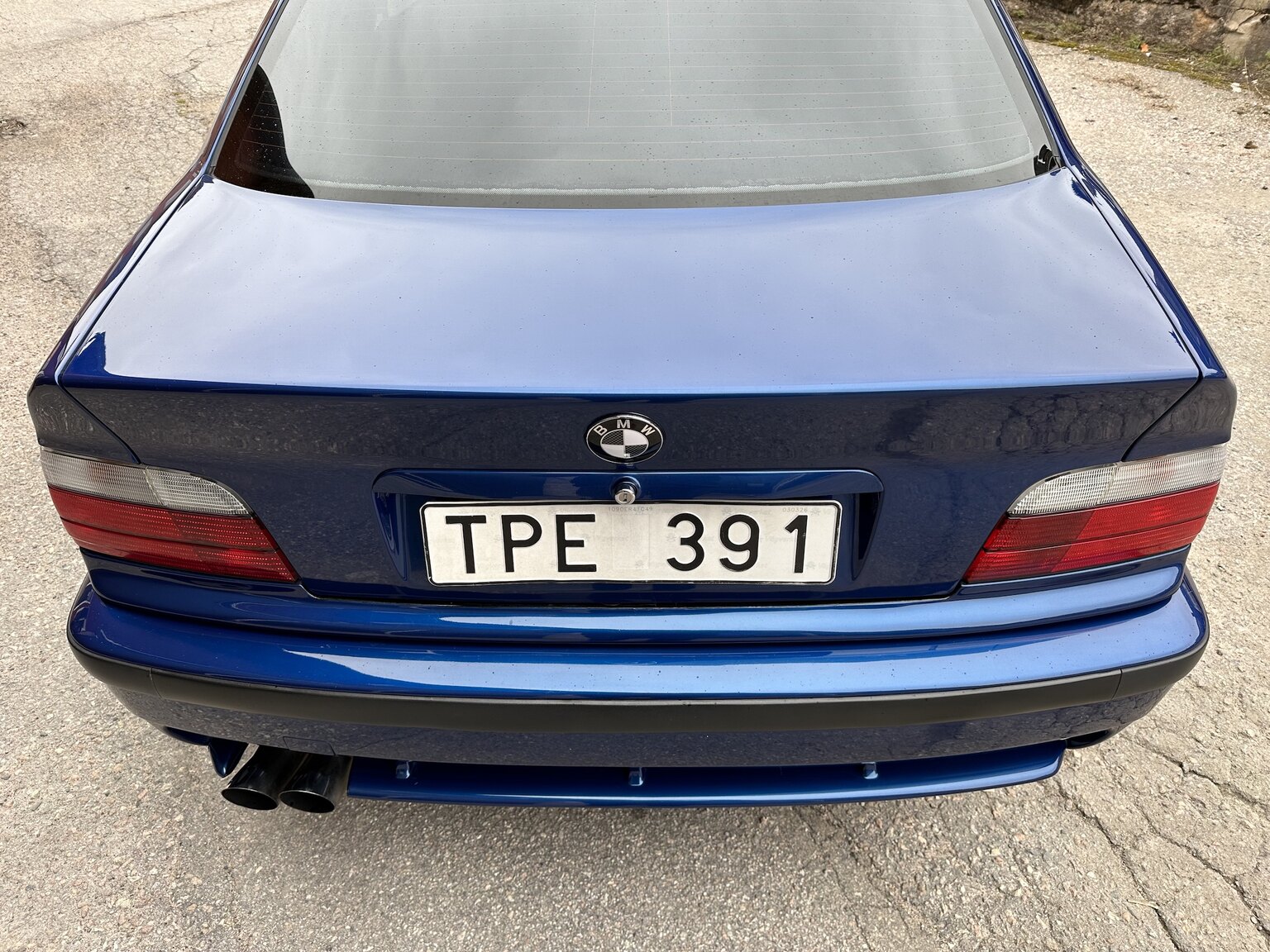 Exterior image of 1996 BMW 328i Coupé E36 M-Sport (58)