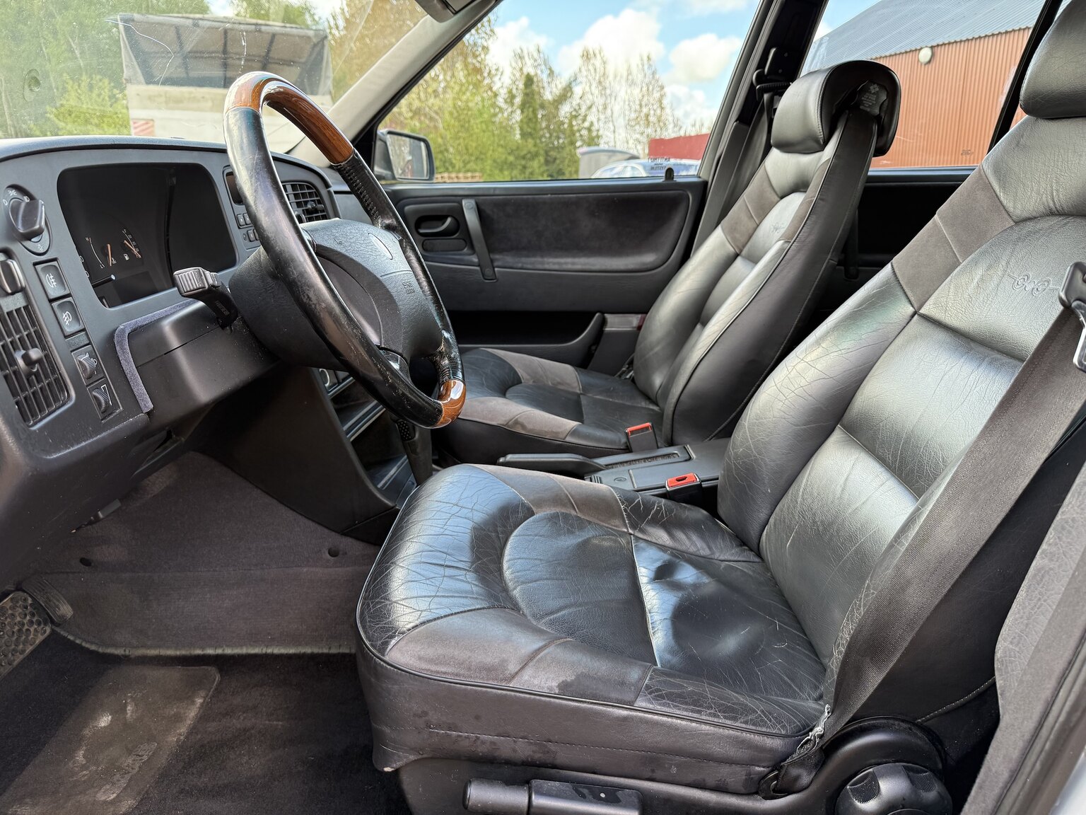 Interior image of 1997 Saab 9000 2.3 CS Turbo A50