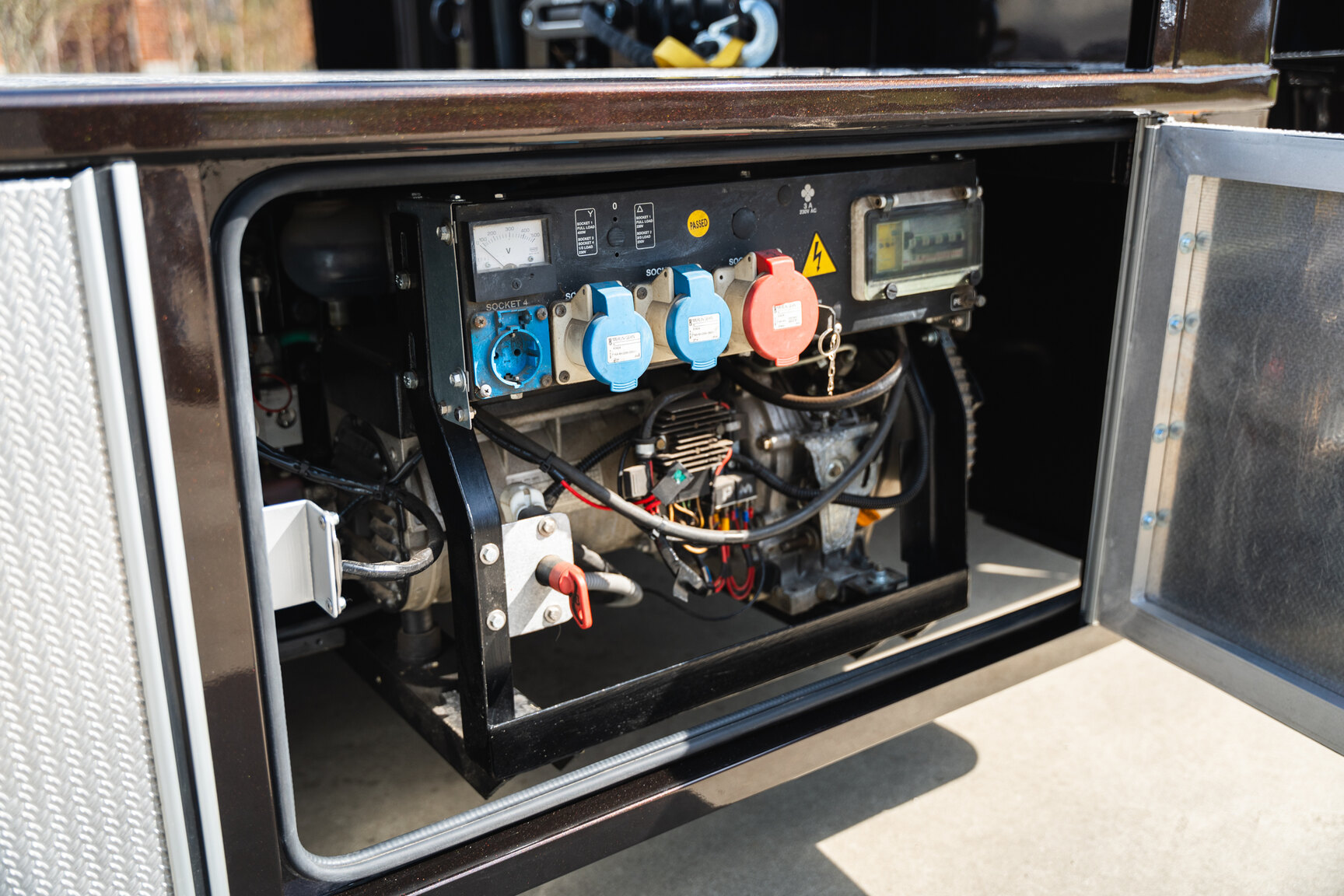 Image of 1948 Chevrolet COE Loadmaster mechanics