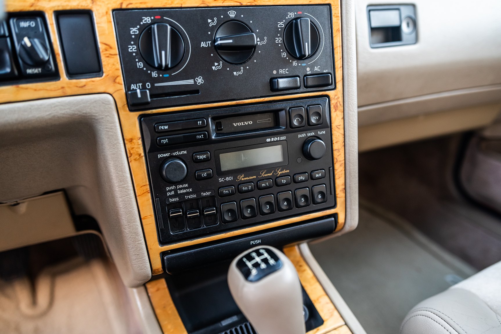 Interior image of 1996 Volvo 850 R