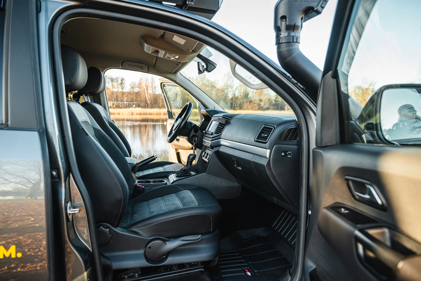 Interior image of 2020 Northea Camper Expedition Volkswagen Amarok (9)