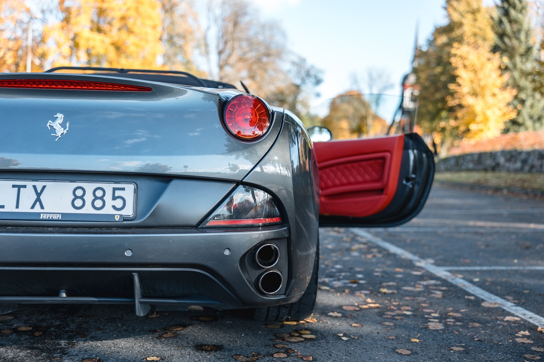 Exterior image of 2011 Ferrari California 