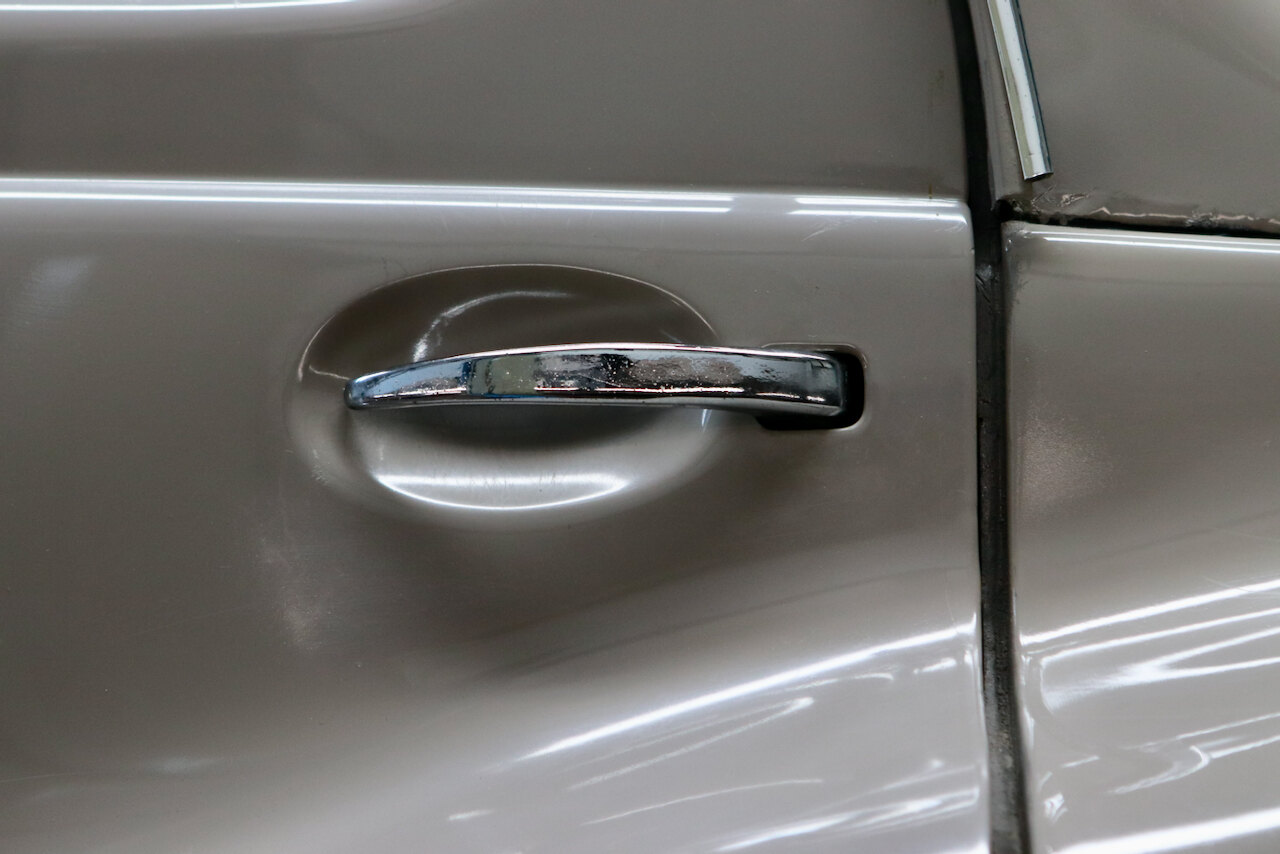 Exterior image of 1959 Renault 4CV