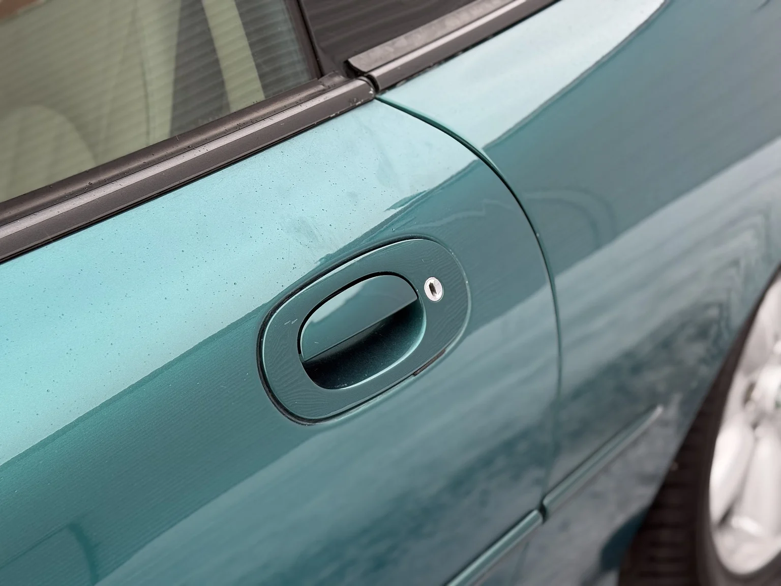 Exterior image of 1997 Jaguar XK8 (46)