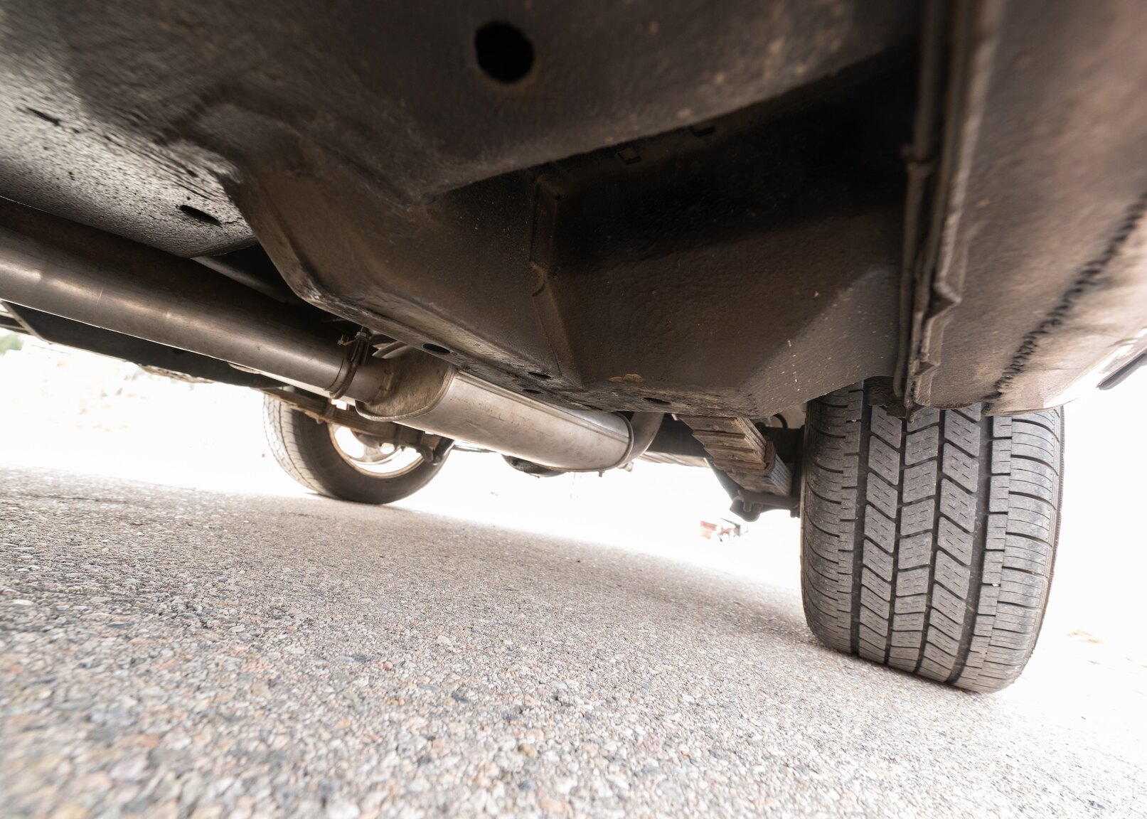 Image of 1961 Chrysler New Yorker Sedan mechanics (24)