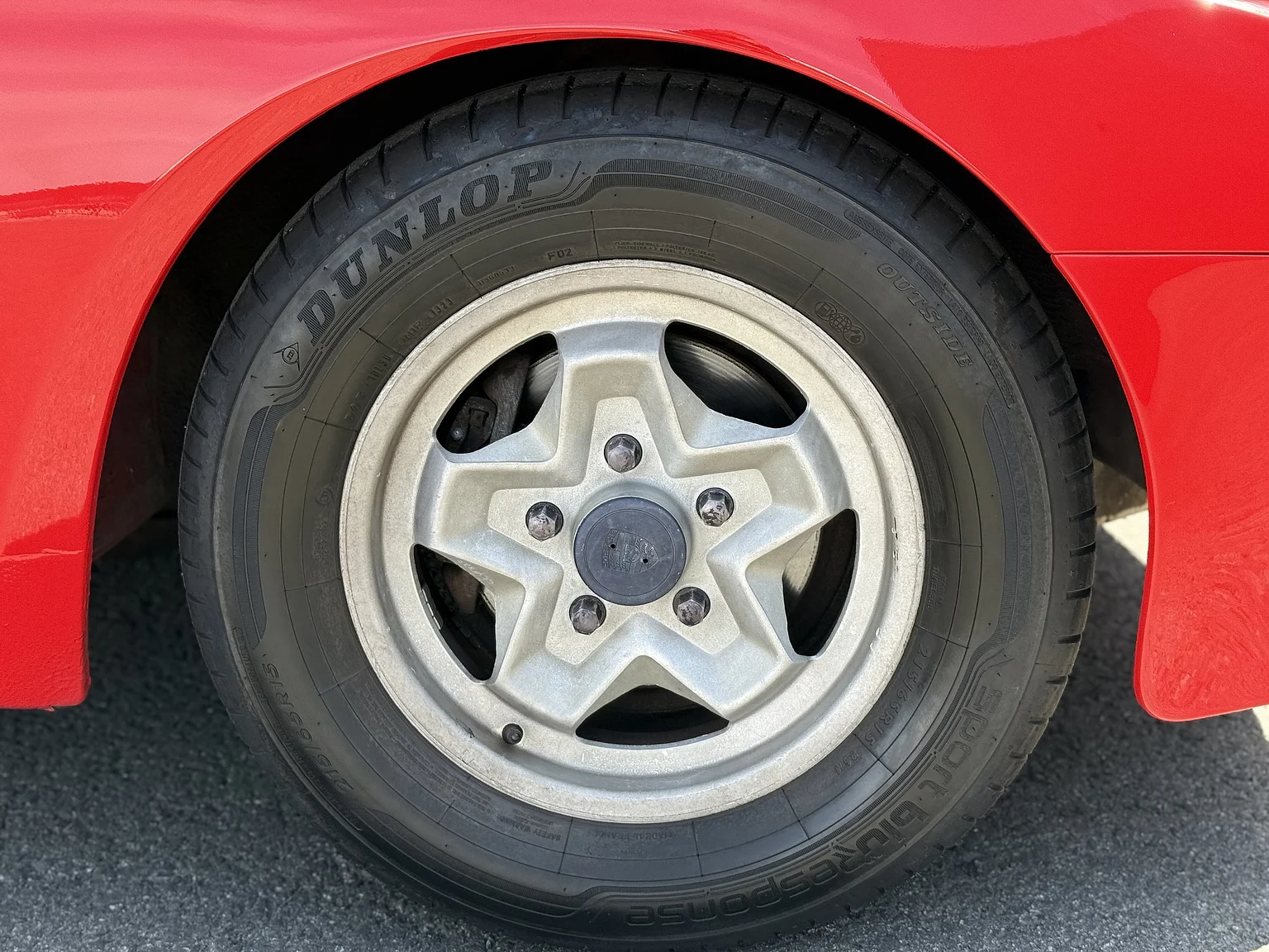 Exterior image of 1984 Porsche 944 Targa (61)