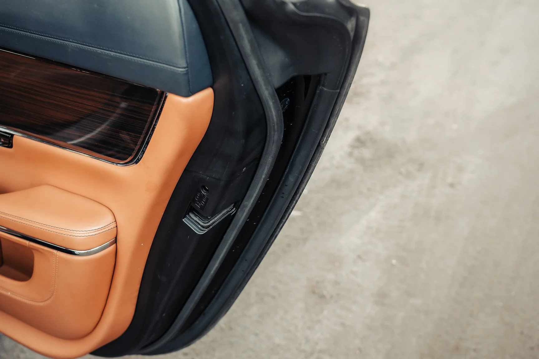 Innenraumfoto von 2012 Jaguar XJ (36)