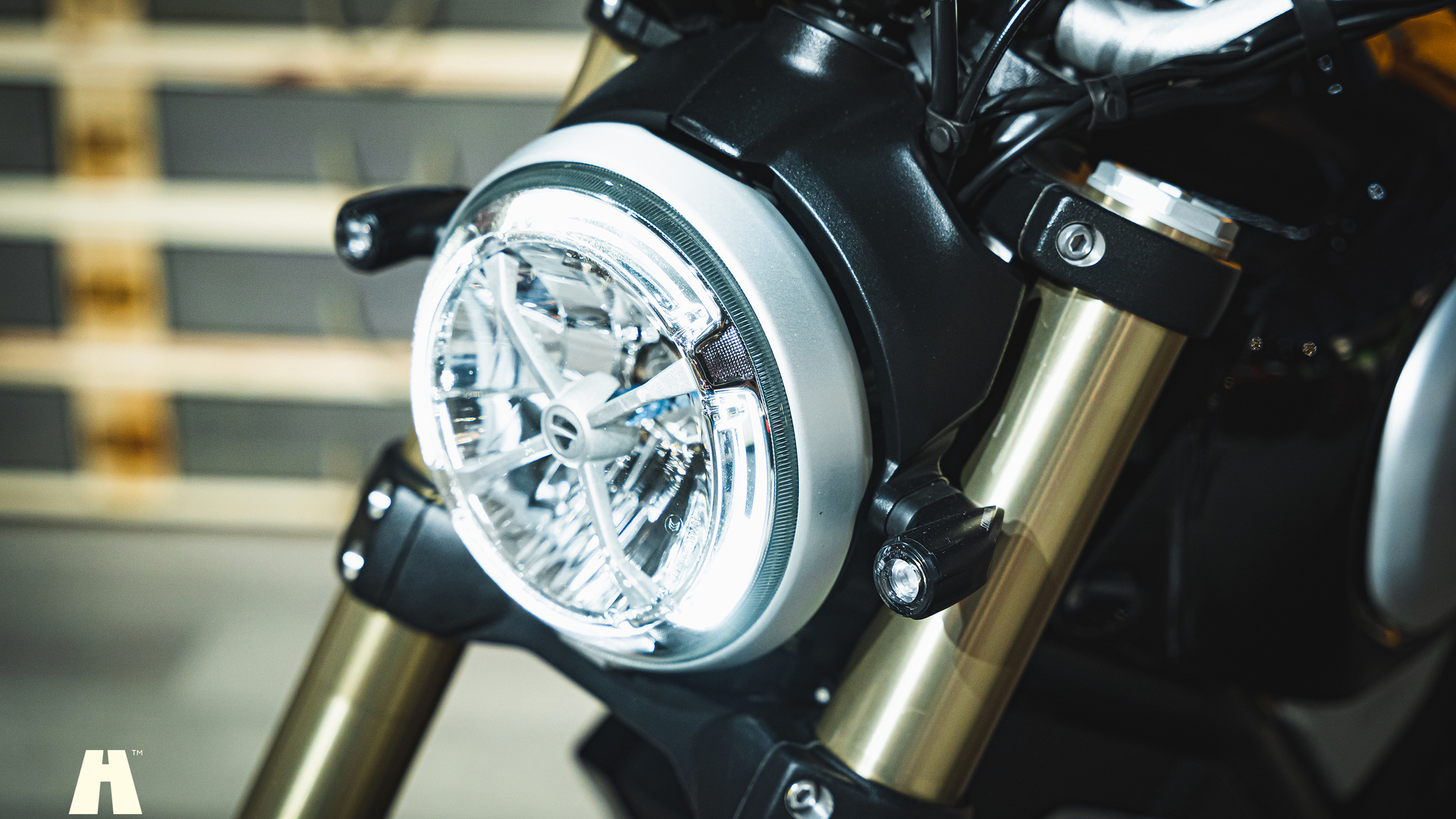 Exteriörbild på 2018 Ducati Scrambler 1100 (13)