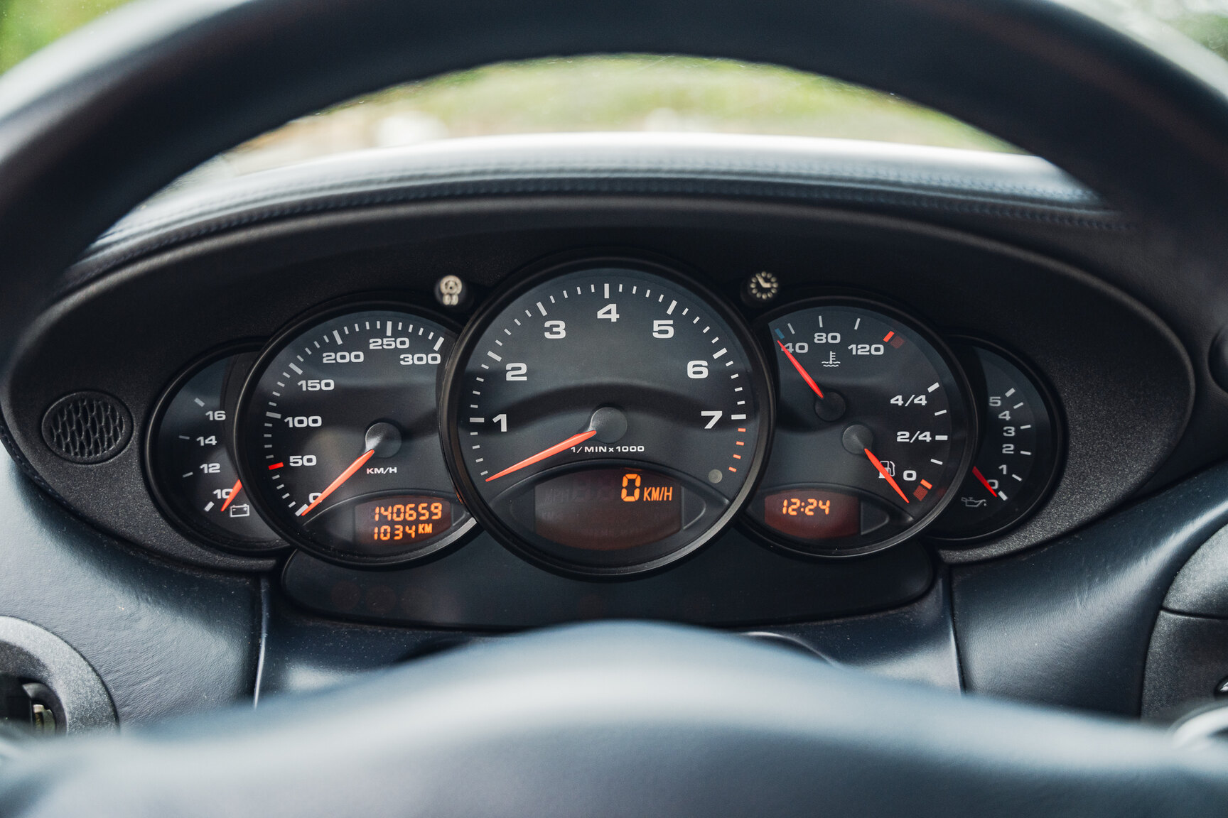 Interior image of 1999 Porsche 911 Carrera 4
