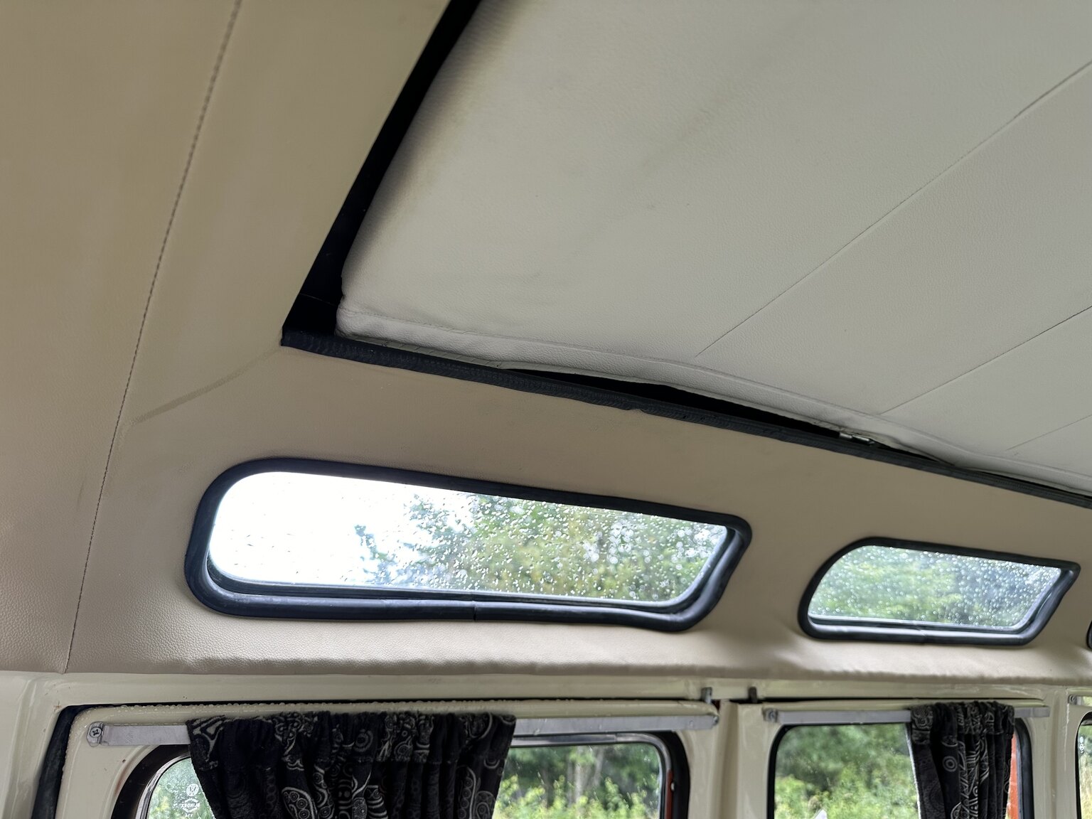 Interior image of 1970 Volkswagen T1