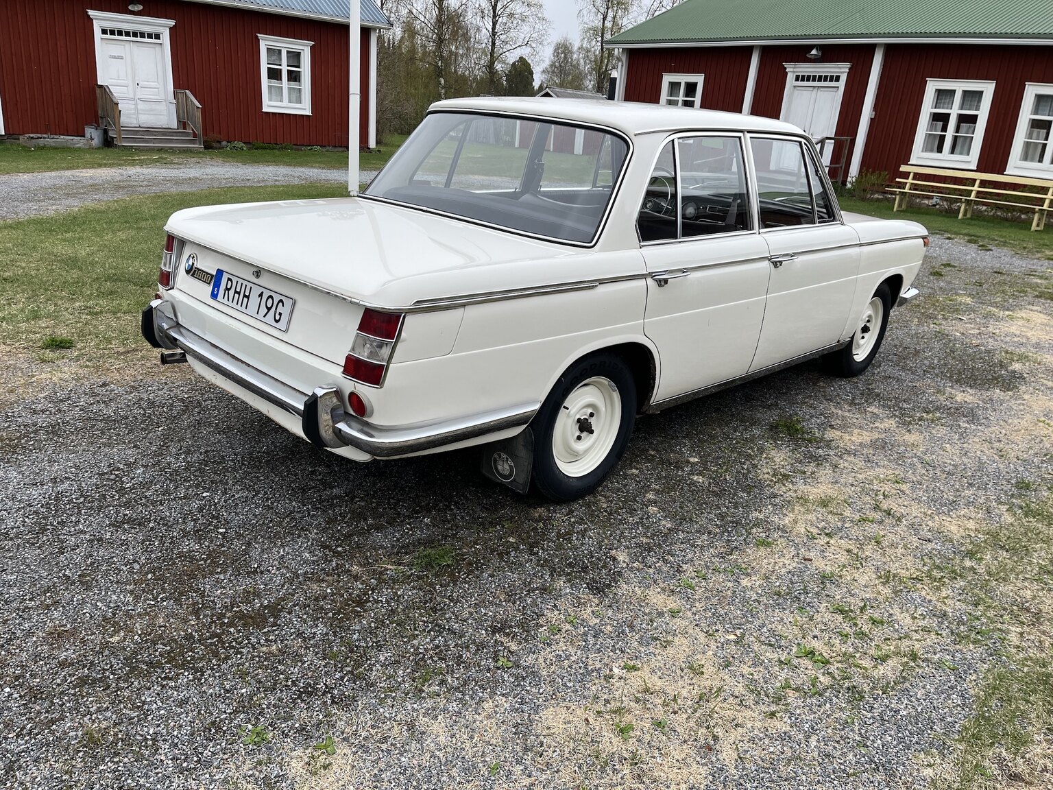 Exterior image of 1965 BMW 1800