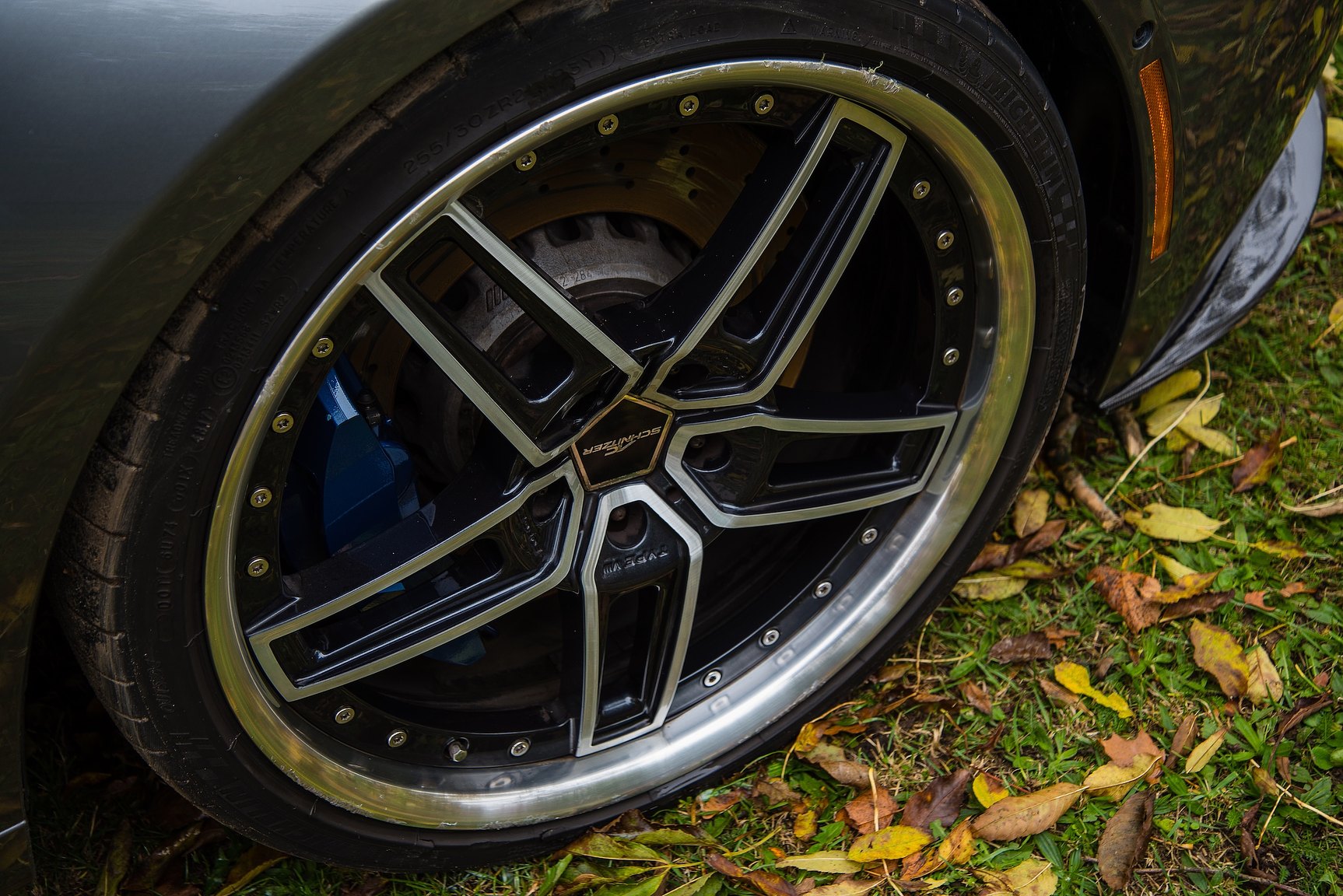 Exterior image of 2014 BMW M6C