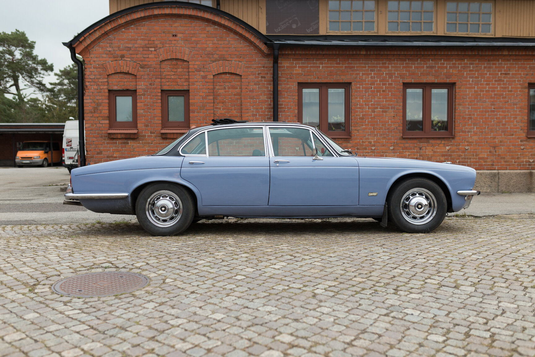 Exteriörbild på 1975 JAGUAR XJ6  (66)