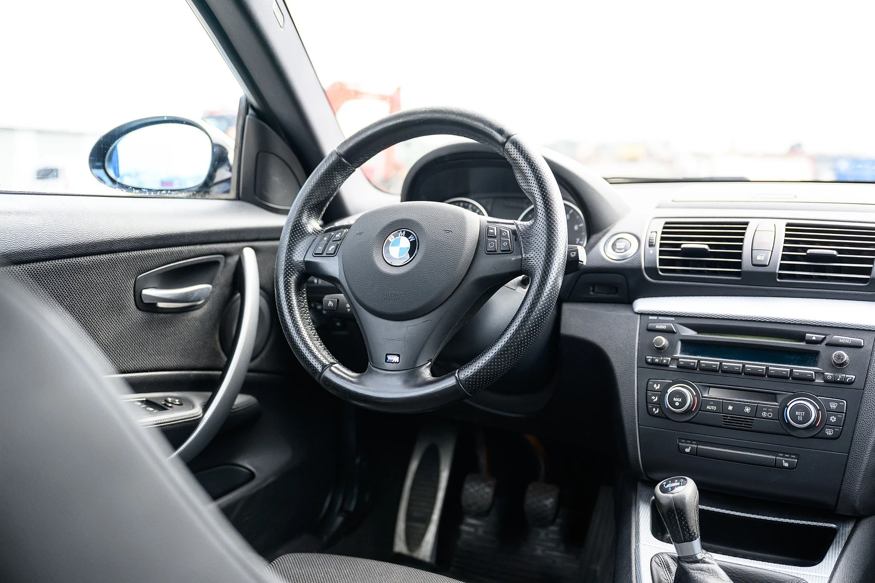 Interiörbild 2007 2007 BMW 130i M Sport (3)