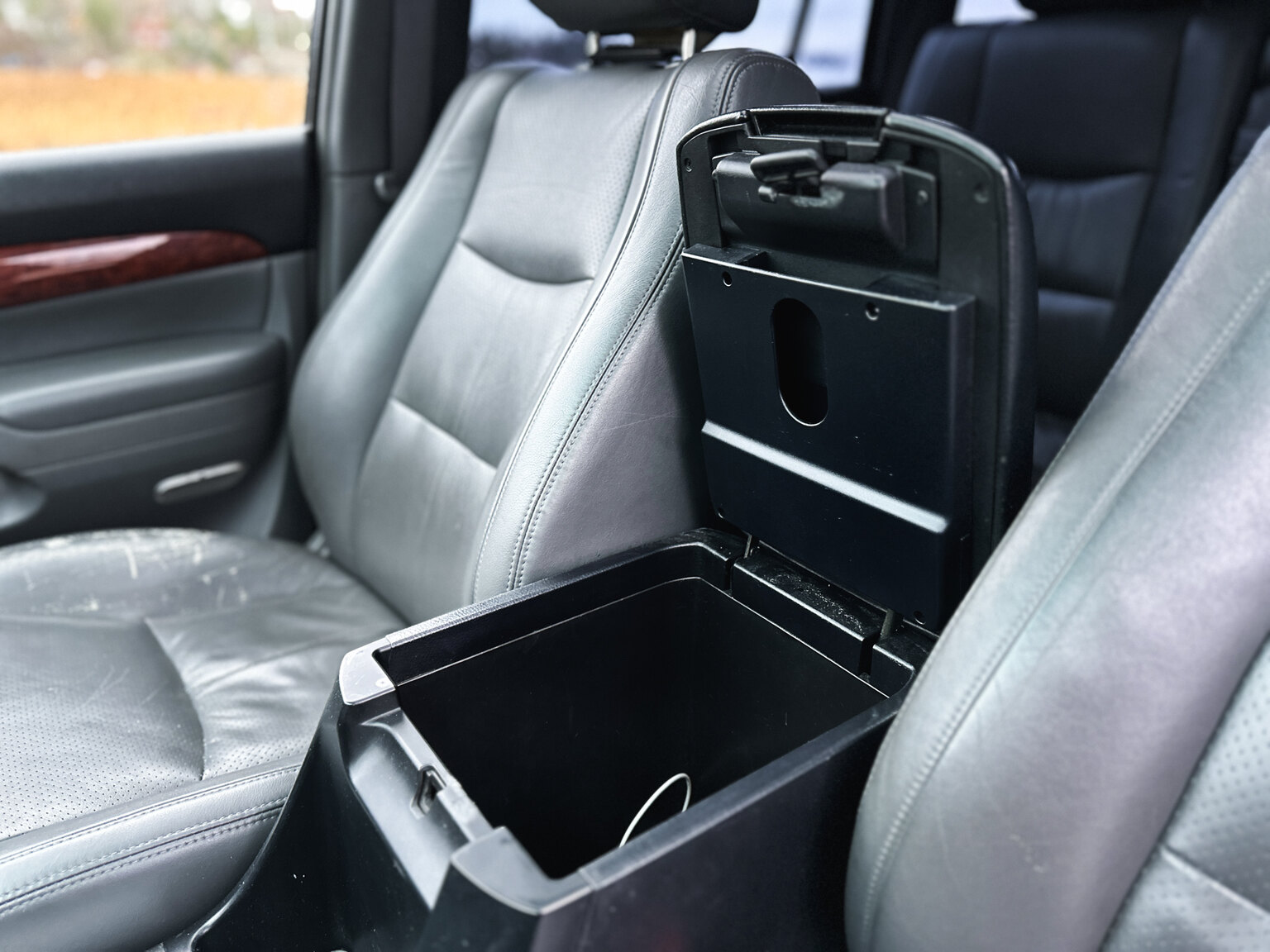 Interior image of 2004 Toyota Land Cruiser