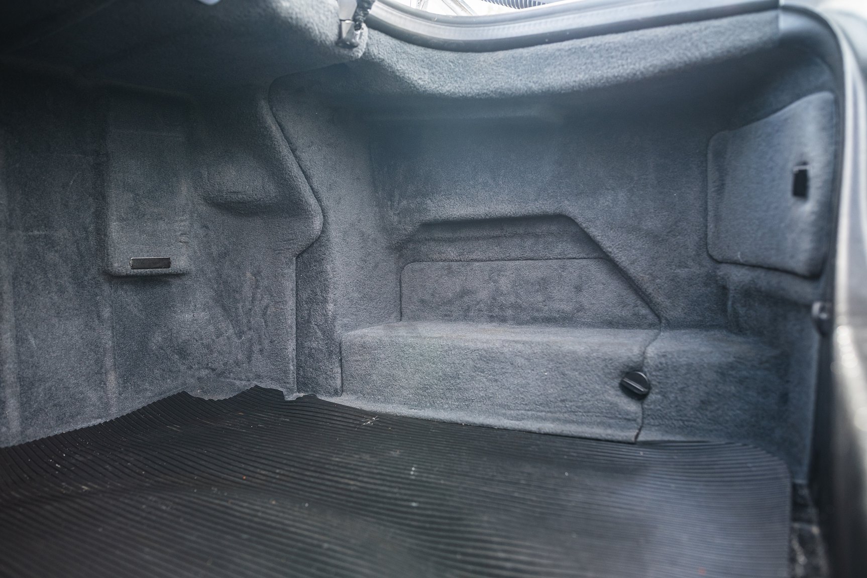 Interior image of 2000 Mercedes-Benz CL 500