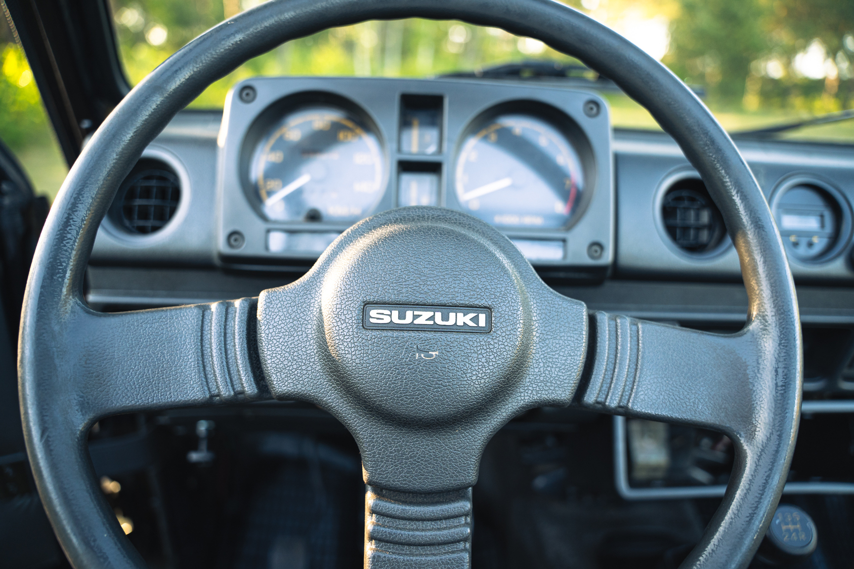 Interior image of 1987 Suzuki SJ413 long