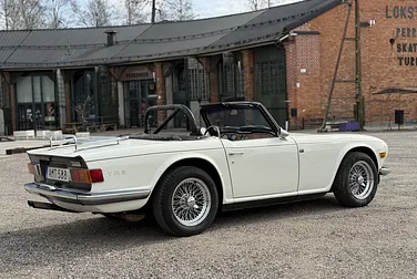 #<Image:0x00007f5ef4b83490>