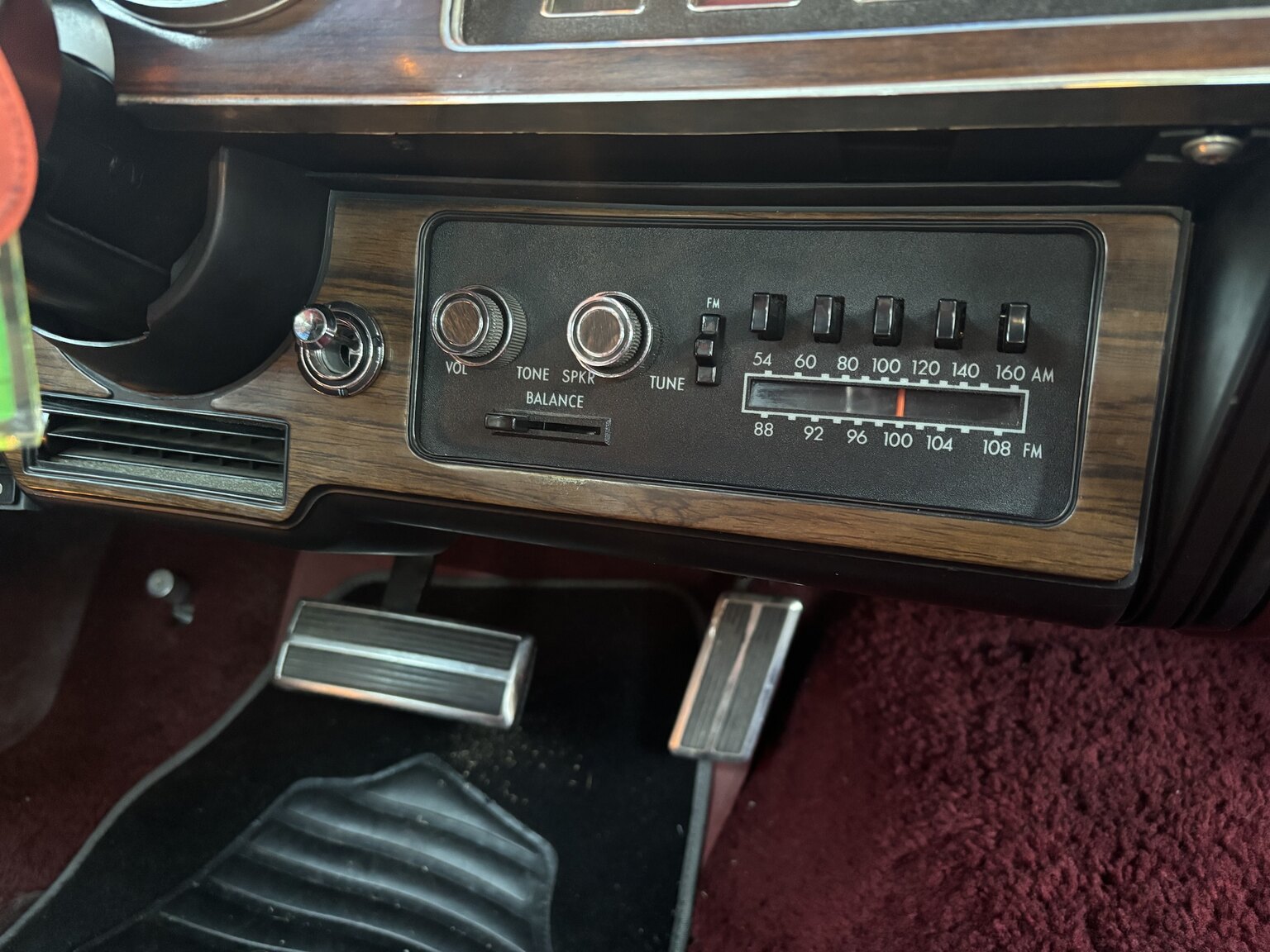 Innenraumfoto von 1976 Chrysler Cordoba