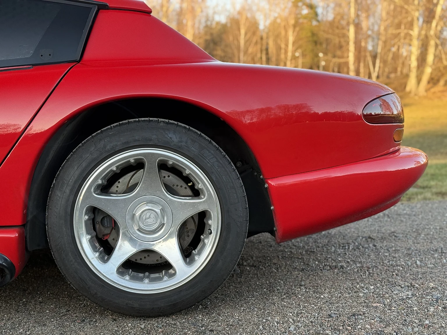Exterior image of 1994 Chrysler Viper (36)