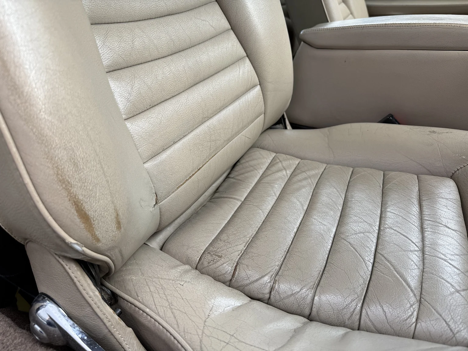 Innenraumfoto von 1985 Jaguar XJS HE (16)