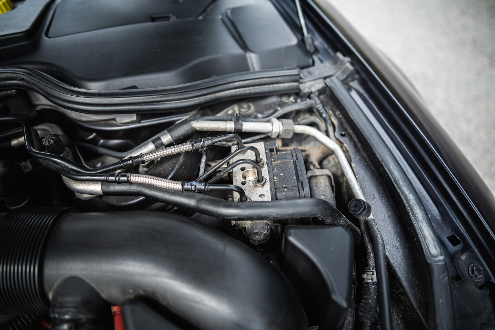 Image of 2009 Audi S8 5.2 V10 FSI Quattro mechanics