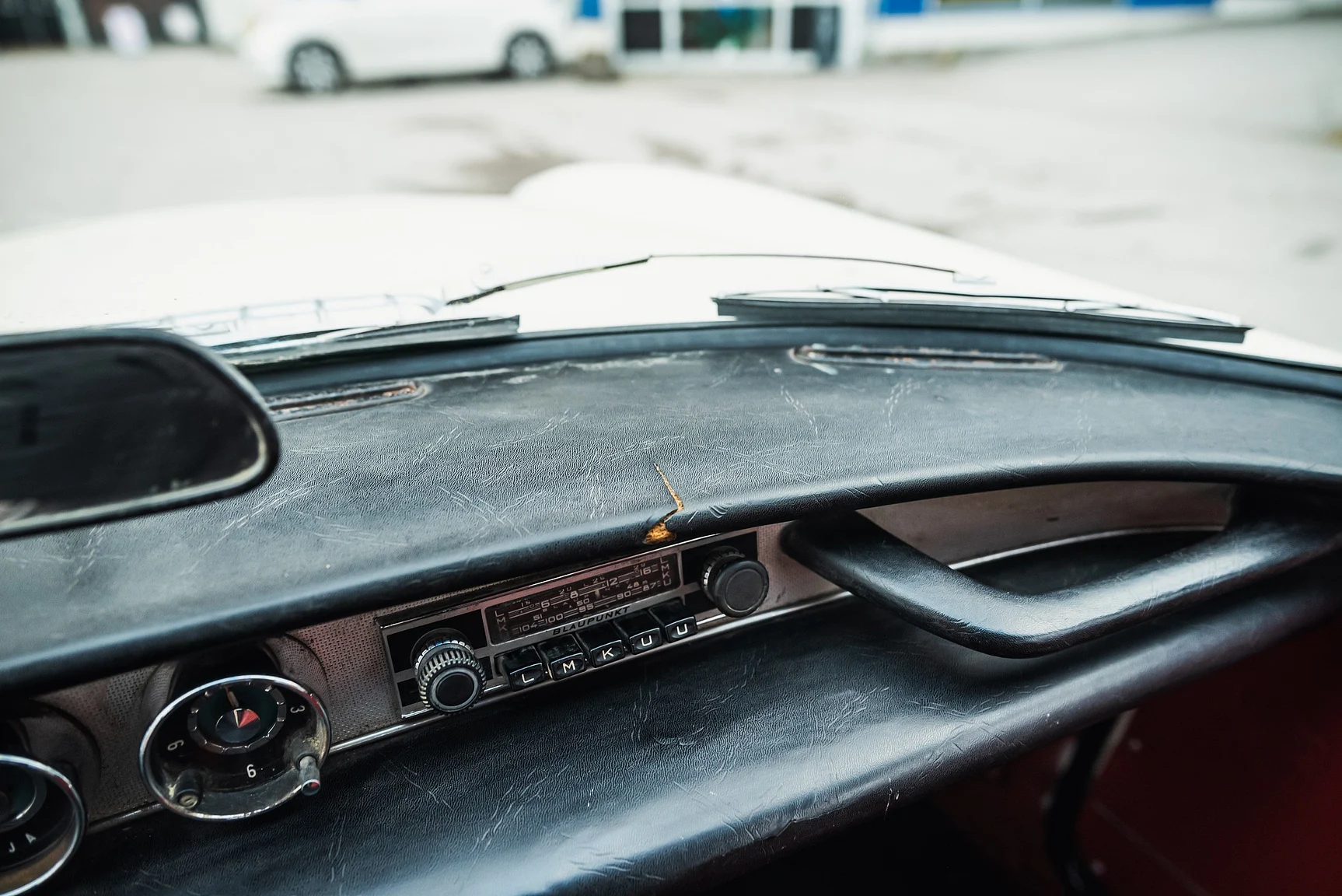 Interior image of 1964 Volvo P 1800S (36)