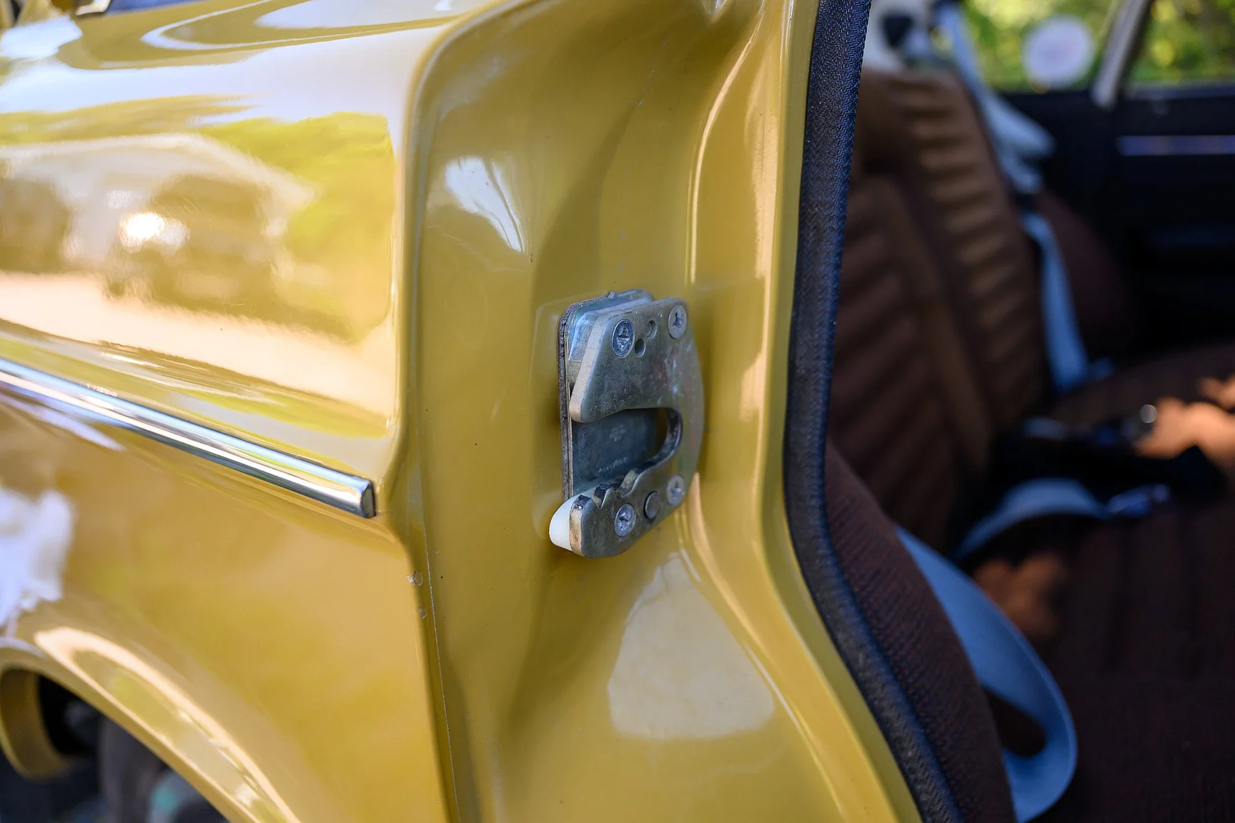 Innenraumfoto von 1971 Volvo 144 2.0 Automatic (69)