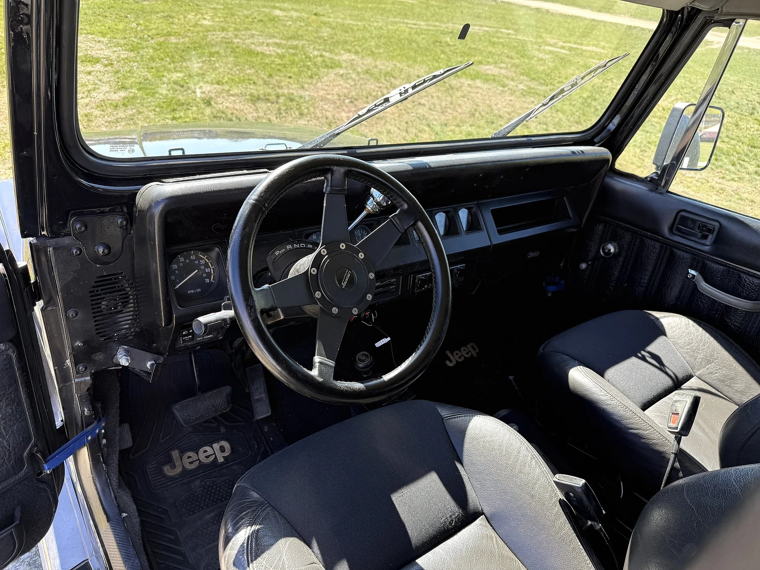 Aussenfoto 1990 Jeep Wrangler Islander (1)