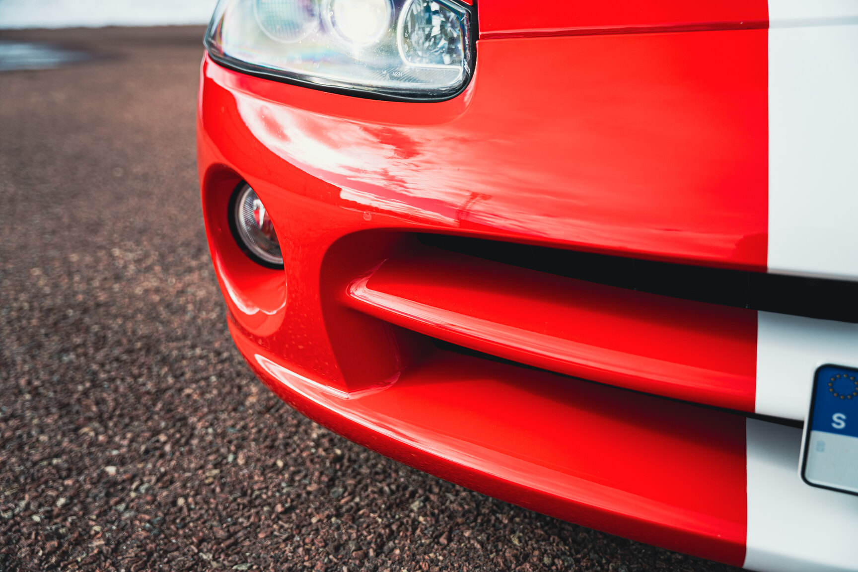 Exteriörbild på 2003 Dodge Viper SRT-10