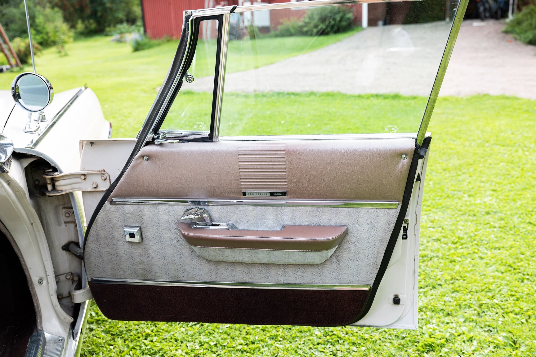 Interior image of 1962 Chrysler New Yorker