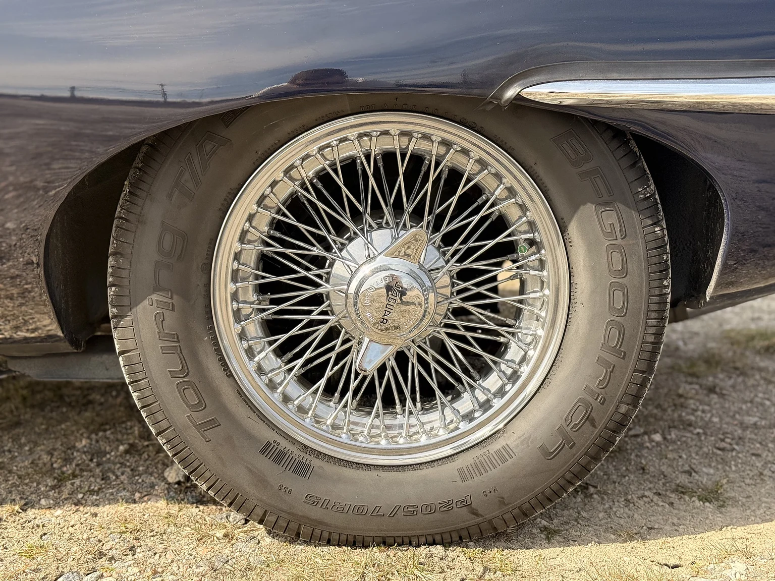 Exterior image of 1969 Jaguar E-Type 4.2 Coupe (43)