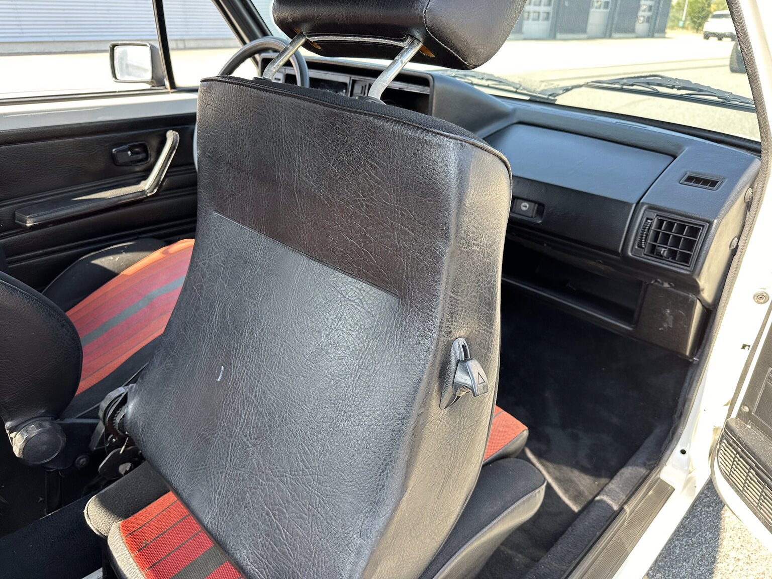 Interiörbild 1983 Volkswagen Golf GTI
