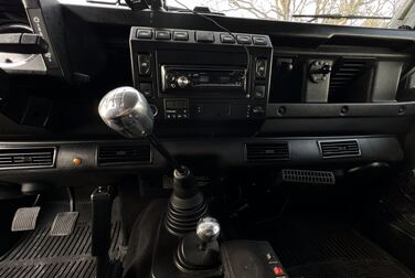 Interior image of 2002 Land Rover Defender 90 2.5 Td5