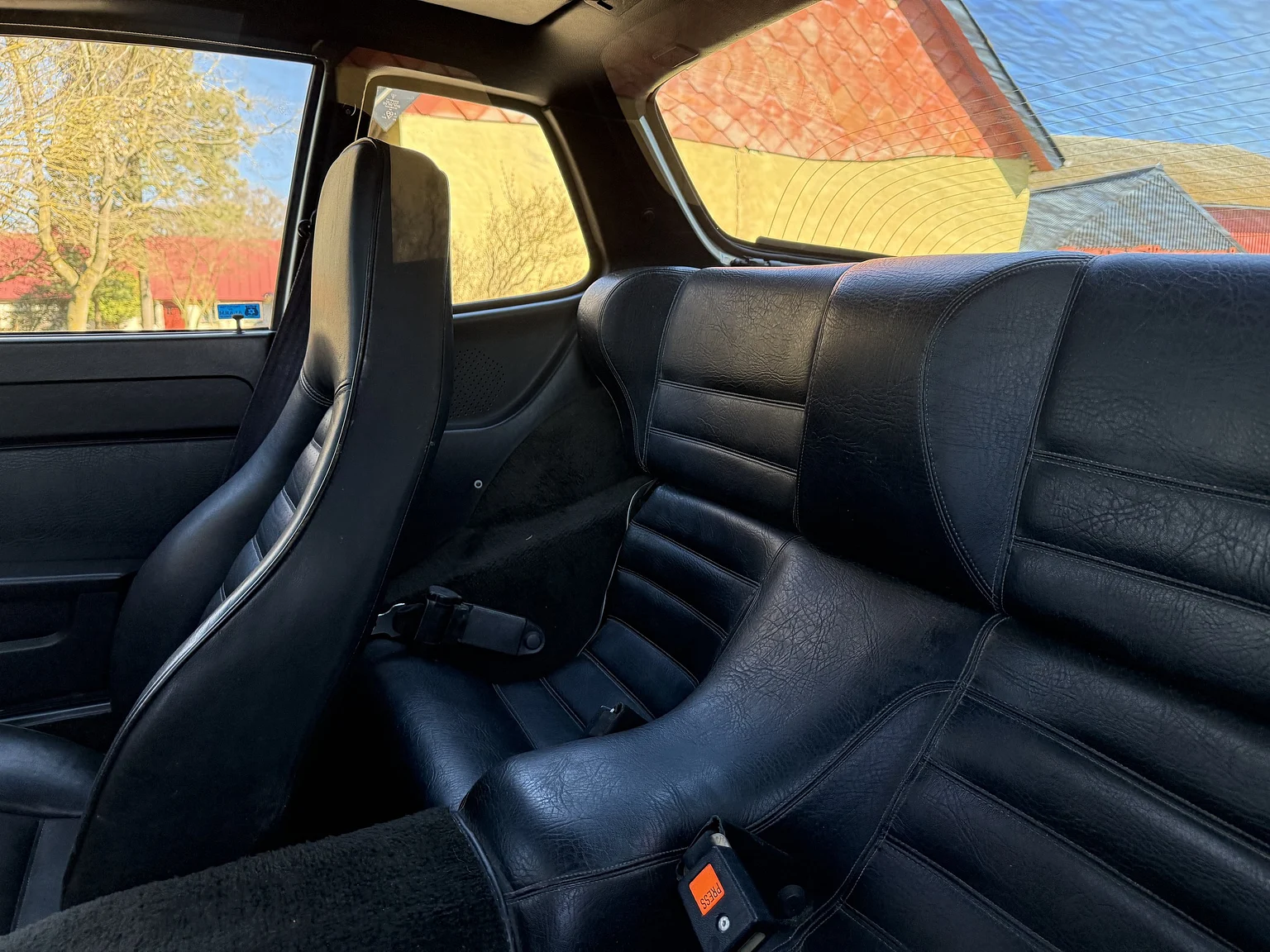 Interior image of 1979 Porsche 924  (31)