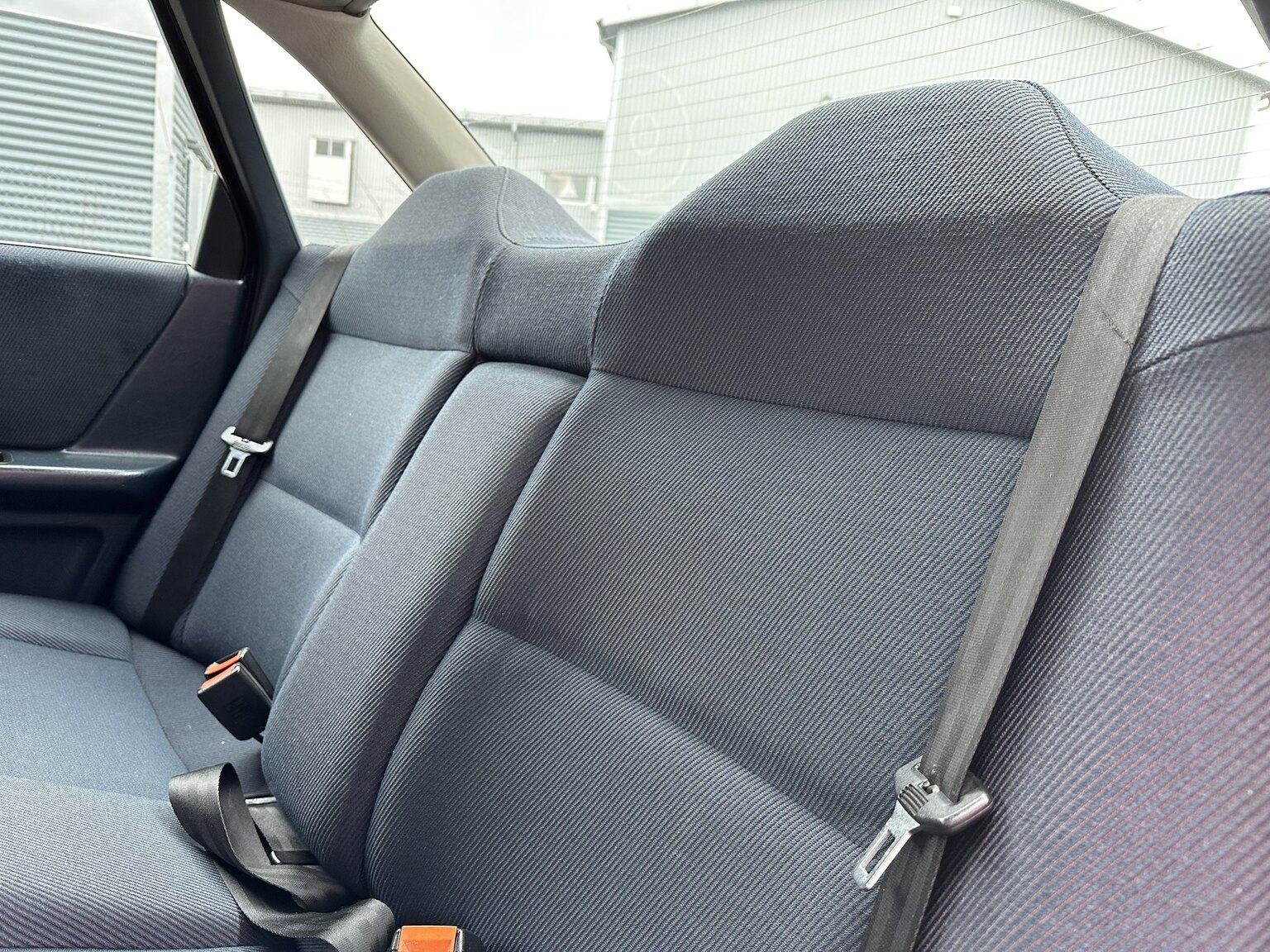 Interior image of 1988 Audi 80 (22)