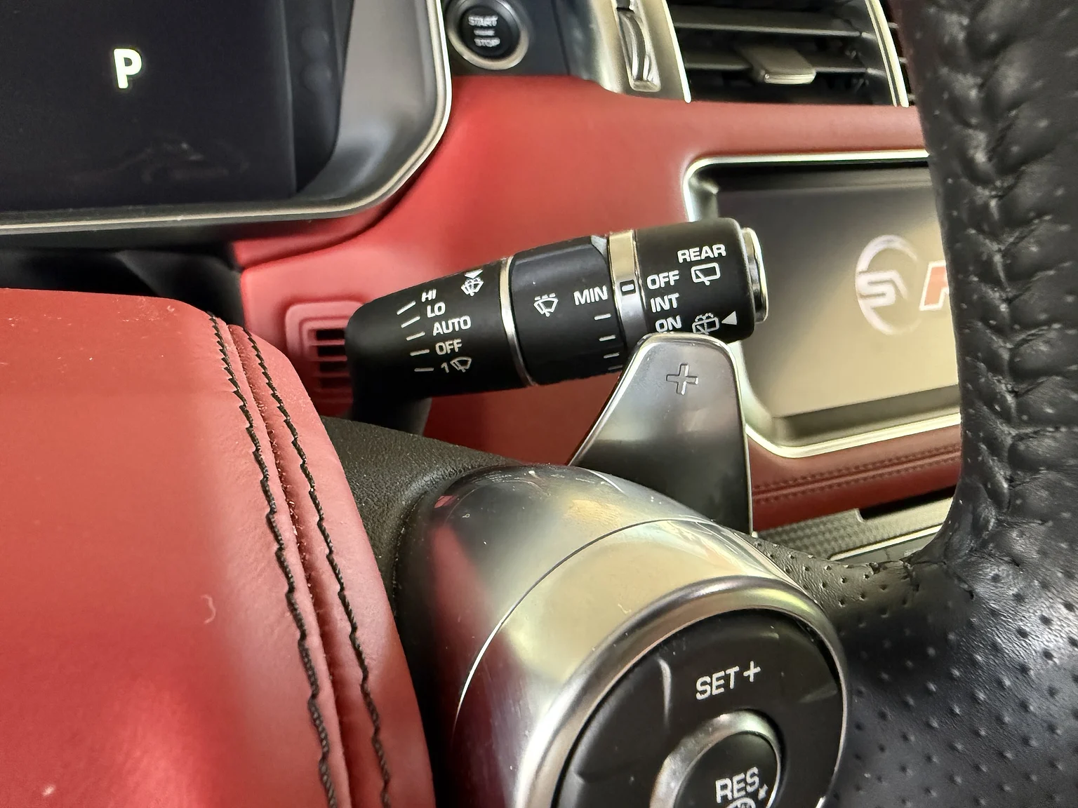 Interior image of 2017 Range Rover Sport SVR (25)