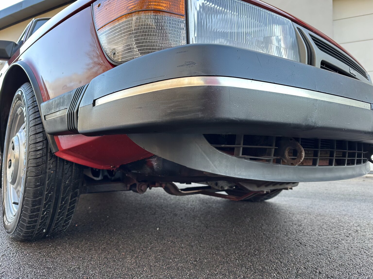 Exteriörbild på 1984 Saab 900 GL