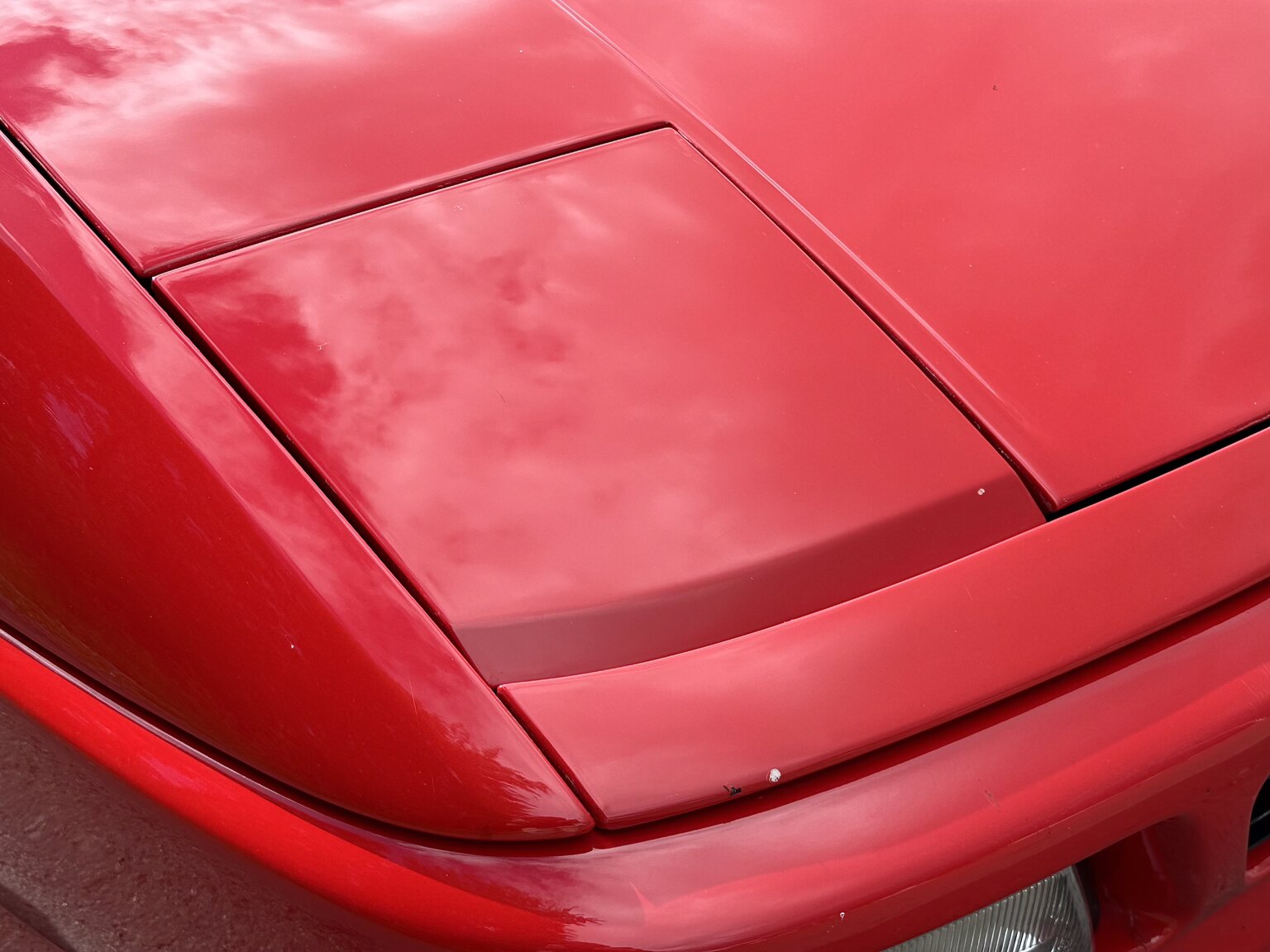 Exterior image of 1990 Ferrari 348 (45)