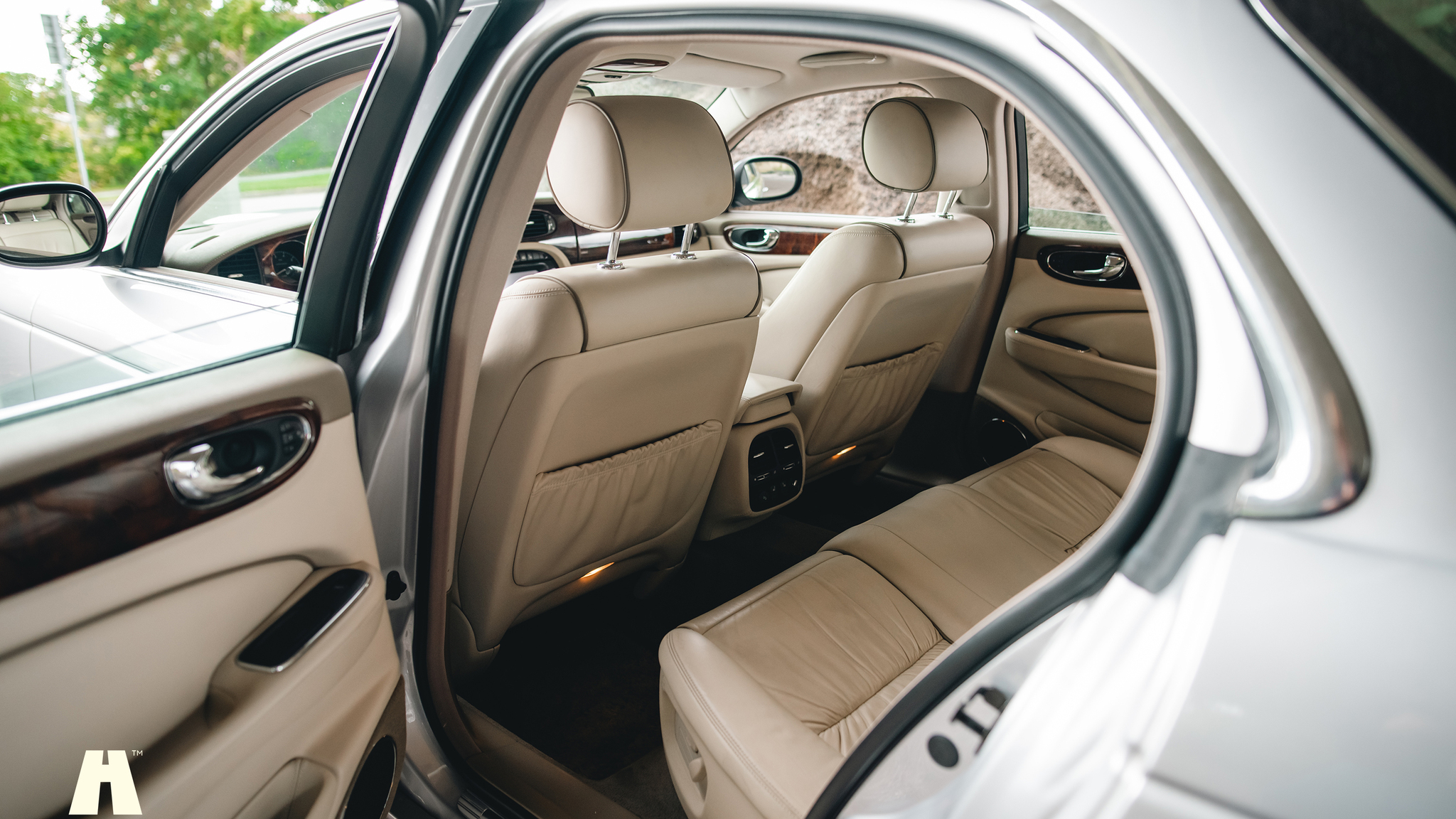 Innenraumfoto von 2003 Jaguar XJ Super V8