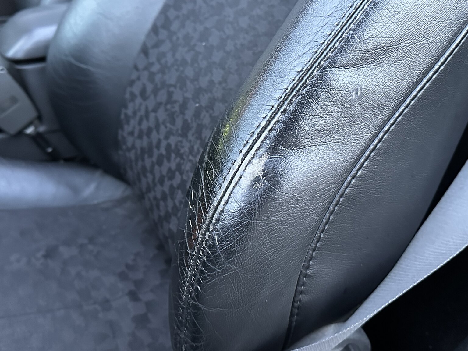 Interior image of 1996 MG F Roadster