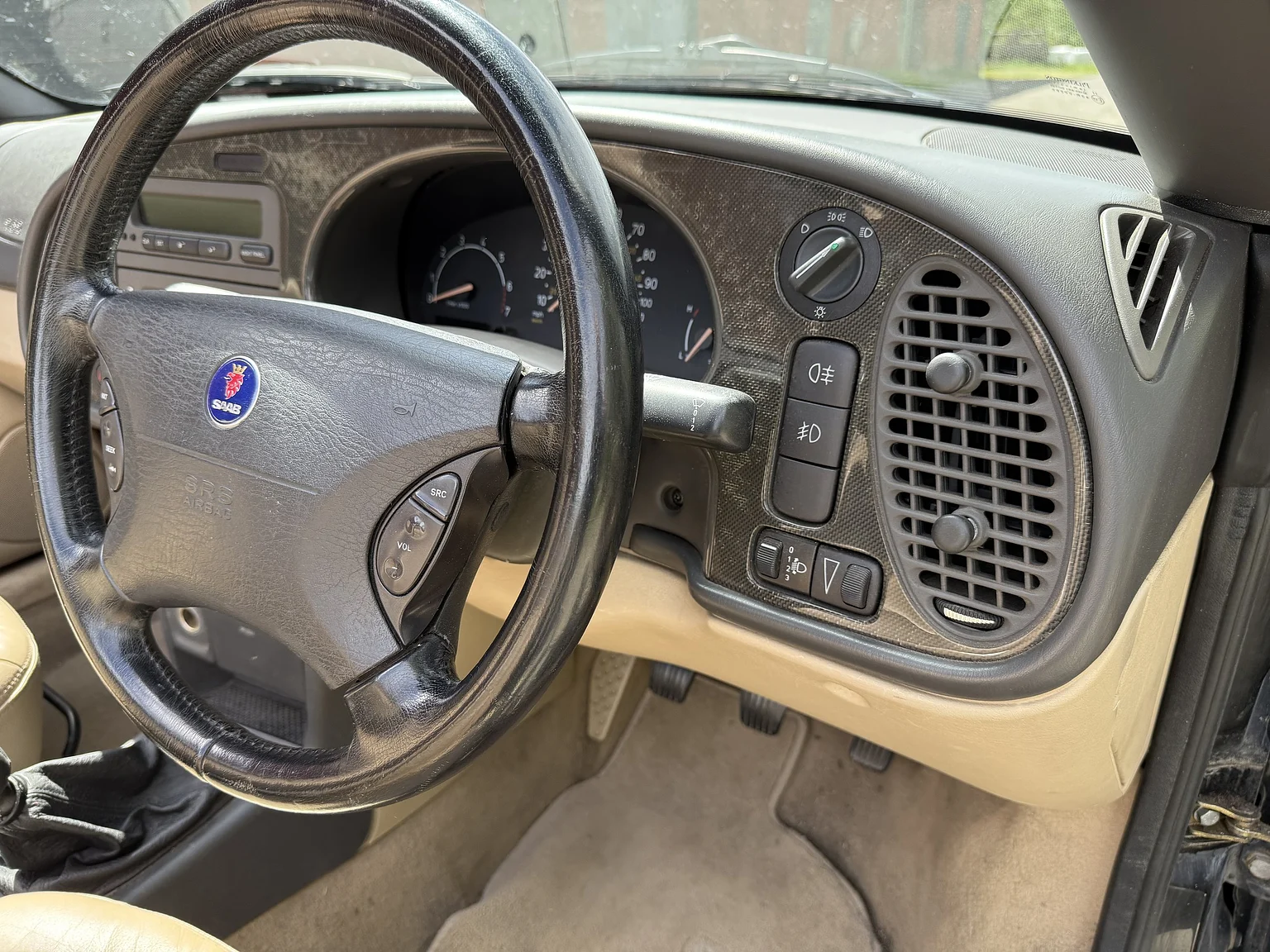Innenraumfoto von 2002 Saab 9-3 2.0T SE Convertible – NO RESERVE (48)