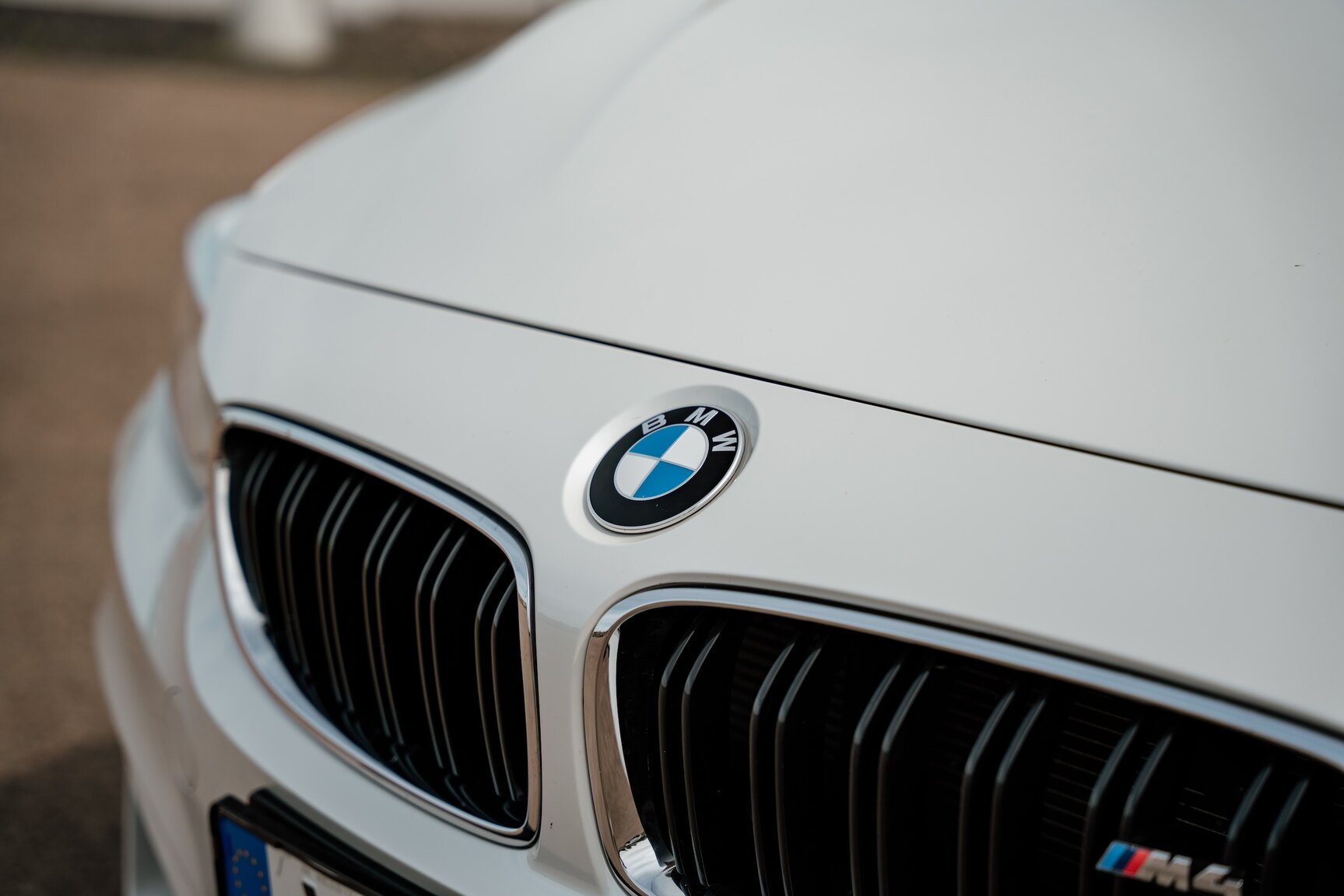 Exteriörbild på 2015 BMW M4 Cabriolet