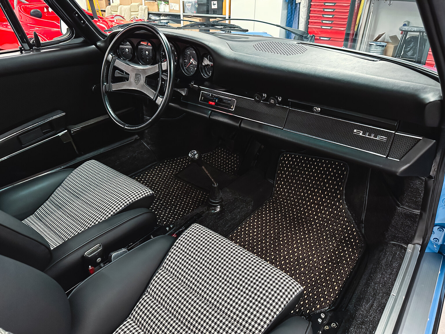 Interiörbild 1970 Porsche 911 E Targa