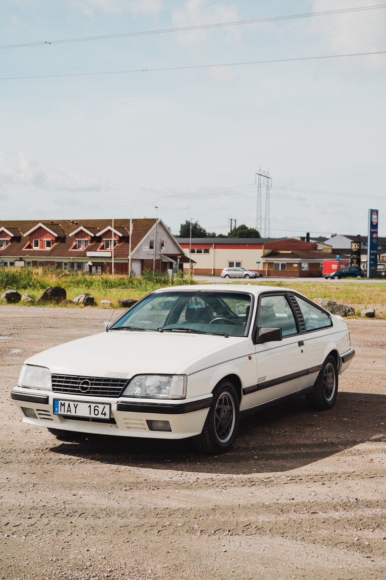 Exteriörbild på 1986 Opel Monza GSE
