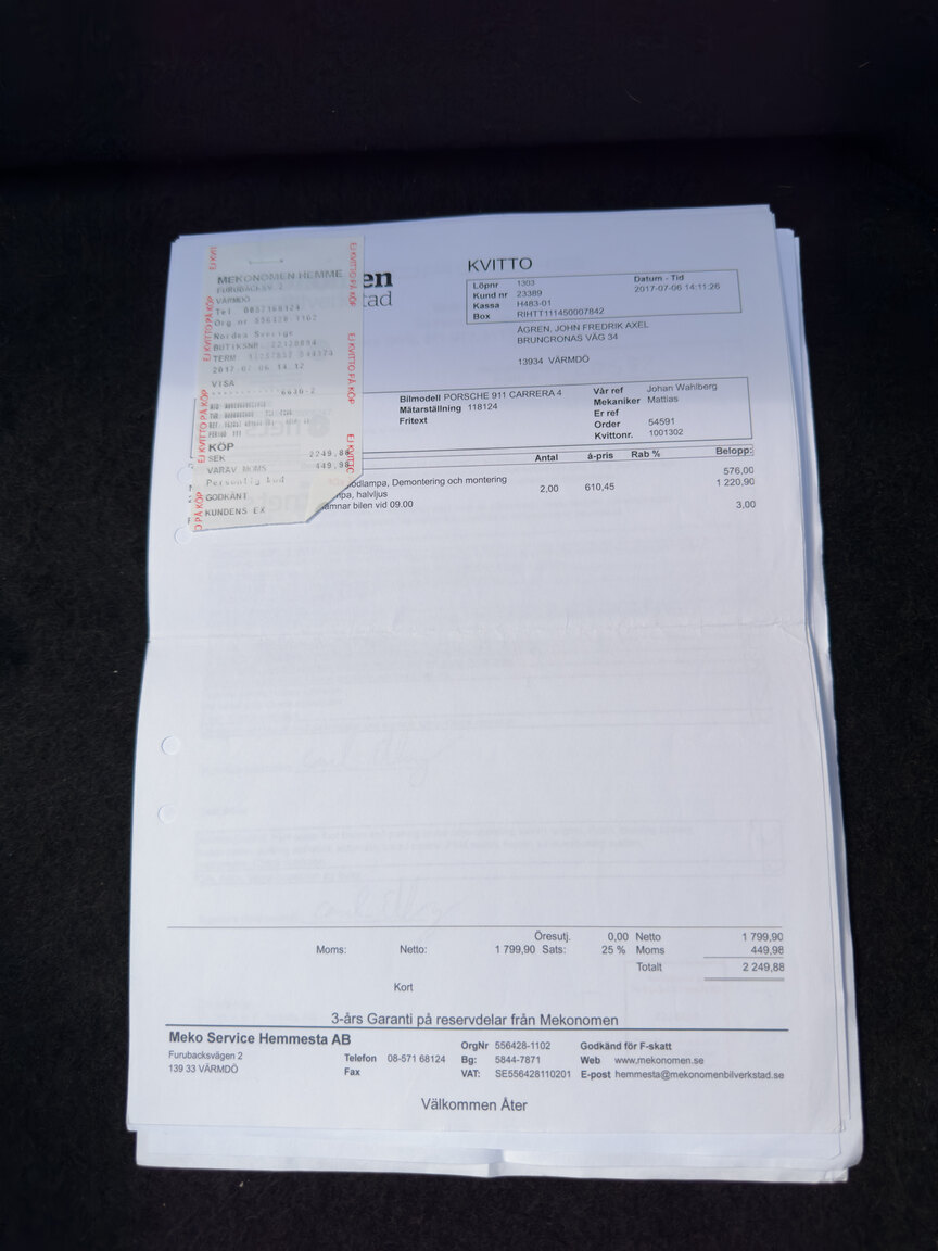 Dokumentation för 2004 Porsche 911 Carrera 4