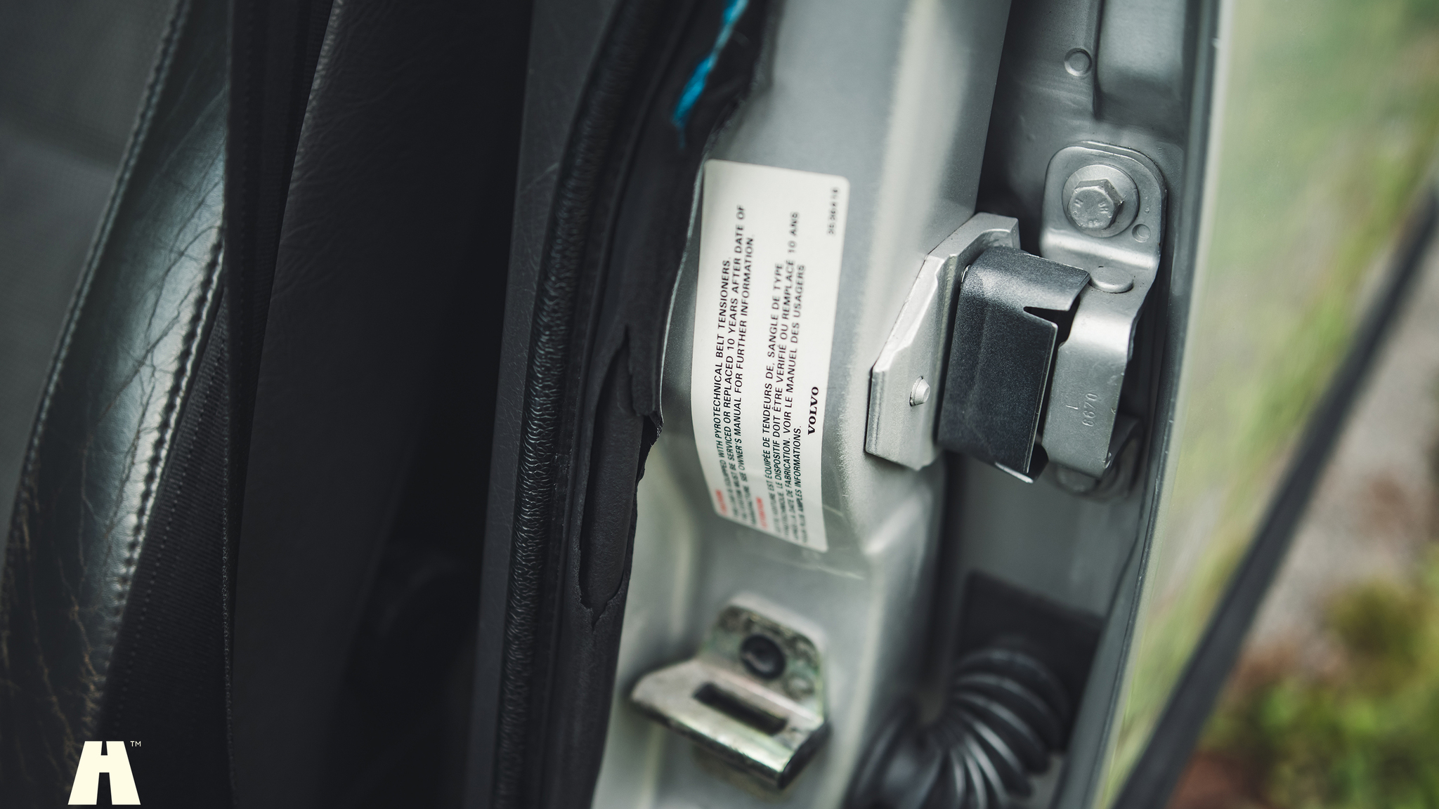 Interior image of 1997 Volvo 945 