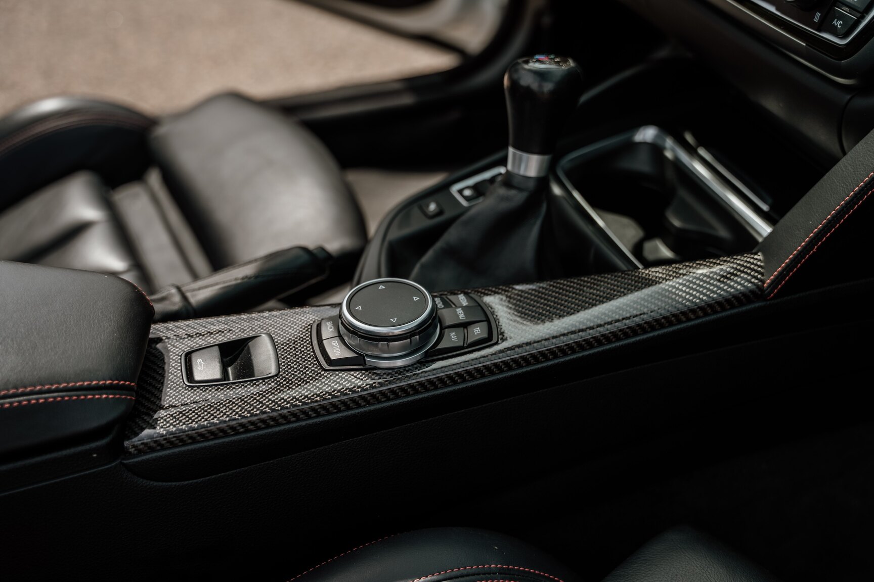 Interior image of 2015 BMW M4 Cabriolet